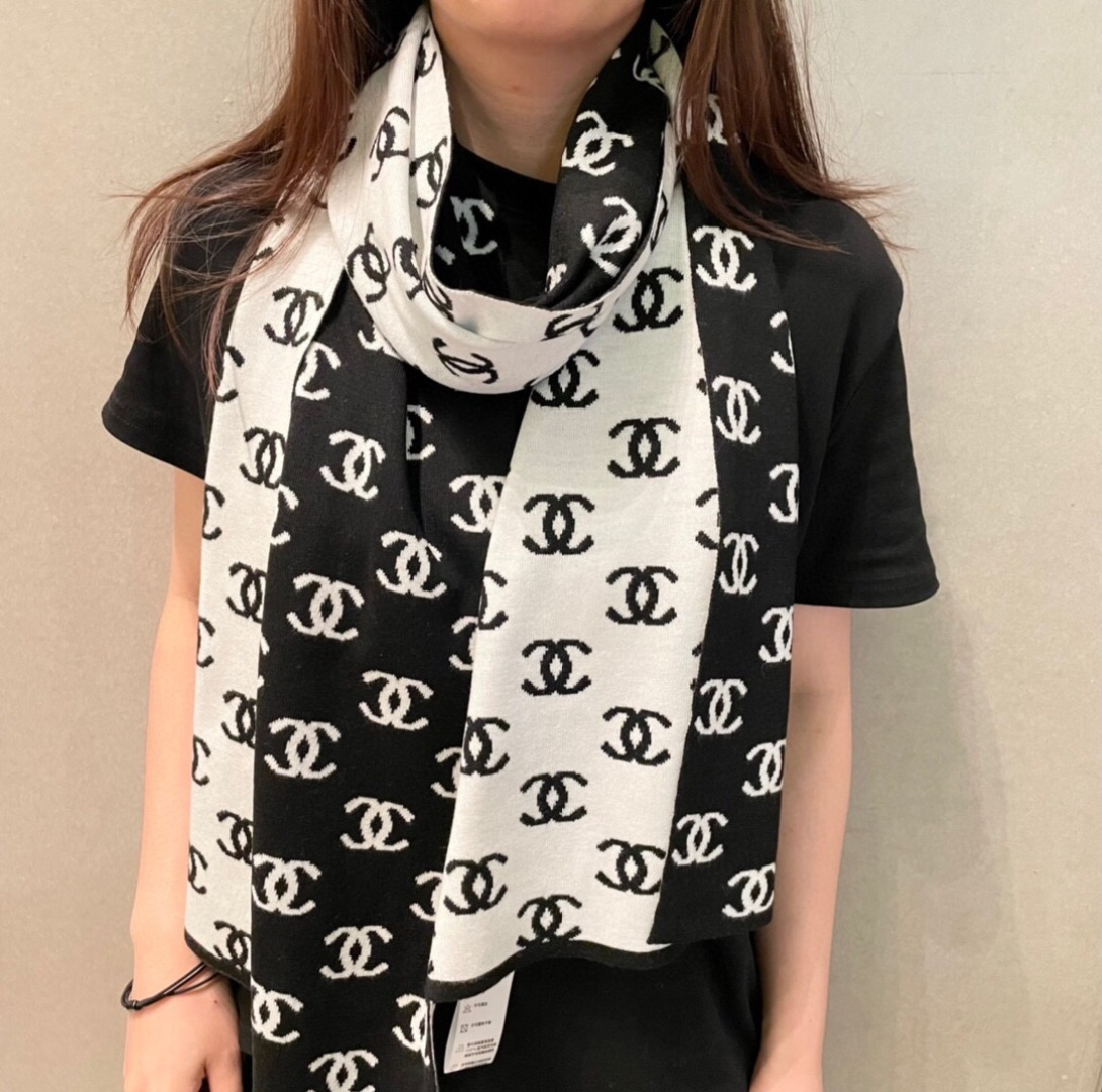 💋专柜最新款💨迪奥火爆来袭💥🎊顶级色织工艺。此工艺只有大牌纯正代工厂才有的工艺‼️100%顶级针织加羊绒