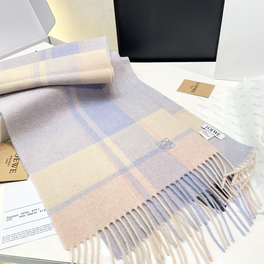 Loewe罗意威今年最新的订单(讲真，送人自用百分推荐)SviP推荐(自留.品质绝对放心).真心觉得可以