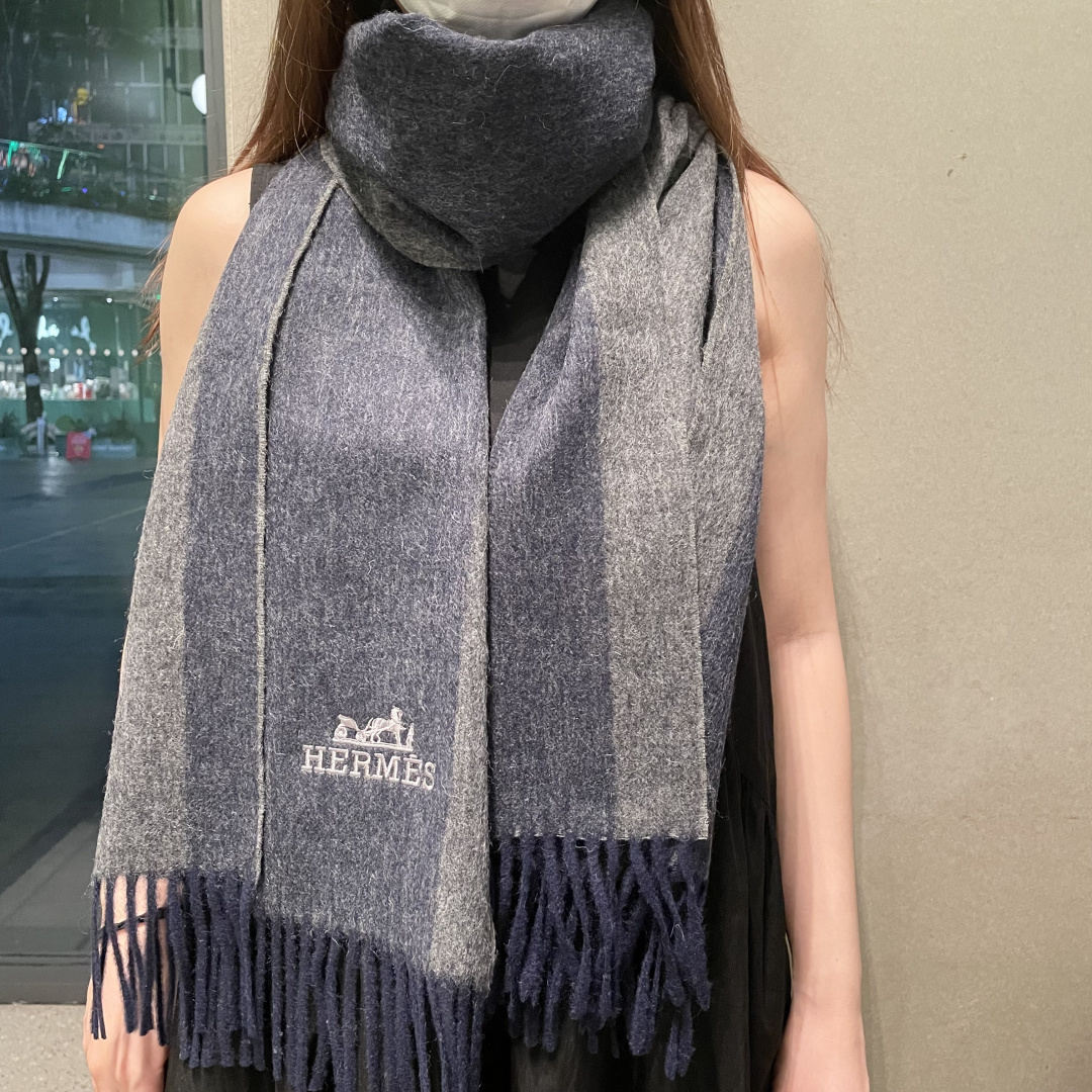 爆款推荐⚠️爱马仕好看到尖叫‼️顶级山羊绒款☀☁️‼️💯非常赞的情侣款围巾💟💟💟此款是专柜限量款👍💋顶级