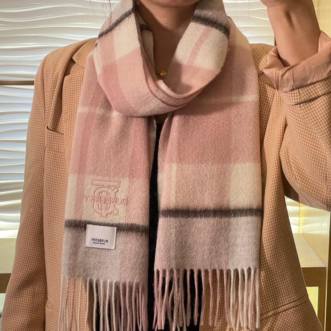 B家。【男女围巾】怒赞自留，难得的高端男款！家属福利！巴宝莉非常正的男士围巾~面料大爱，非常柔软细腻舒服