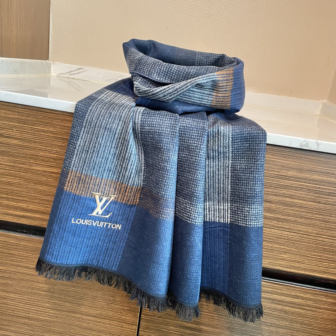 超级大爆款专柜同步 经典设计完美，若隐若现的lv标志，强烈推荐手慢无‼️千万别去专柜买‼️代购就要380