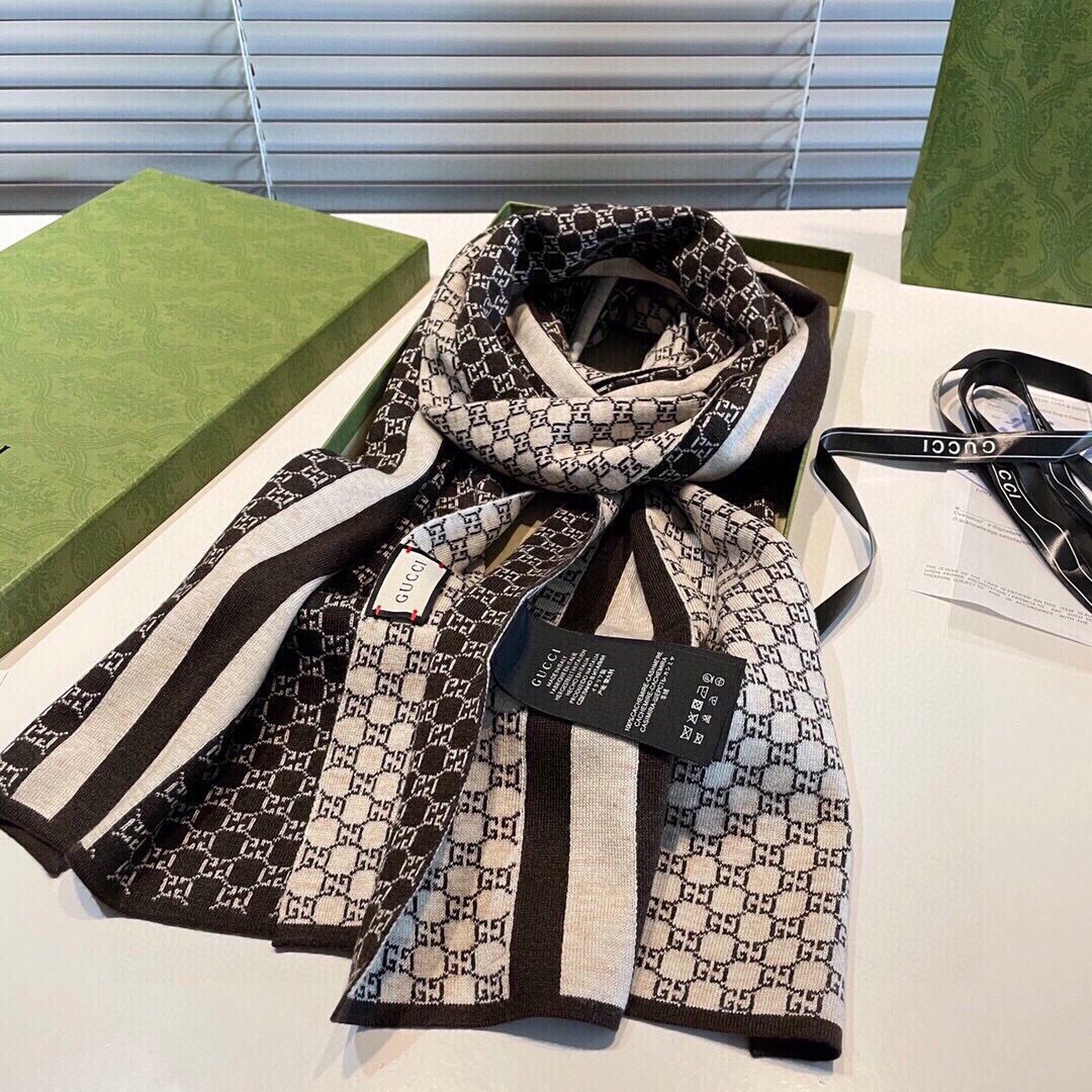 专柜最新款💨古奇火爆来袭💥🎊顶级色织工艺。此工艺只有大牌纯正代工厂才有的工艺‼️100%顶级针织加羊绒👐