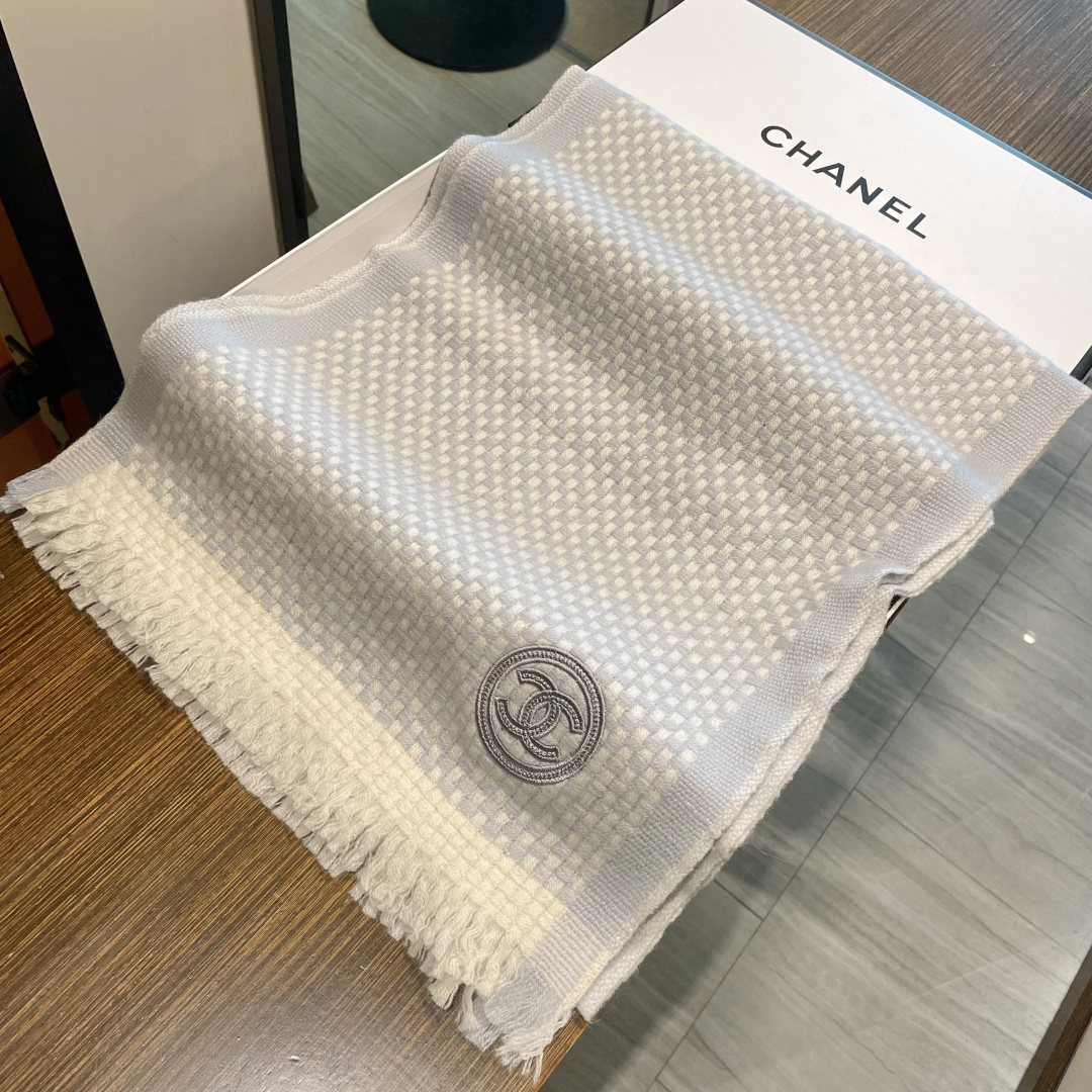 新款 搭配利器🆕🆕 香奈儿系列货 专供viP 产品 ♥顶级苏格兰进口绵羊毛 纹路织法使围巾赋有弹性且柔软