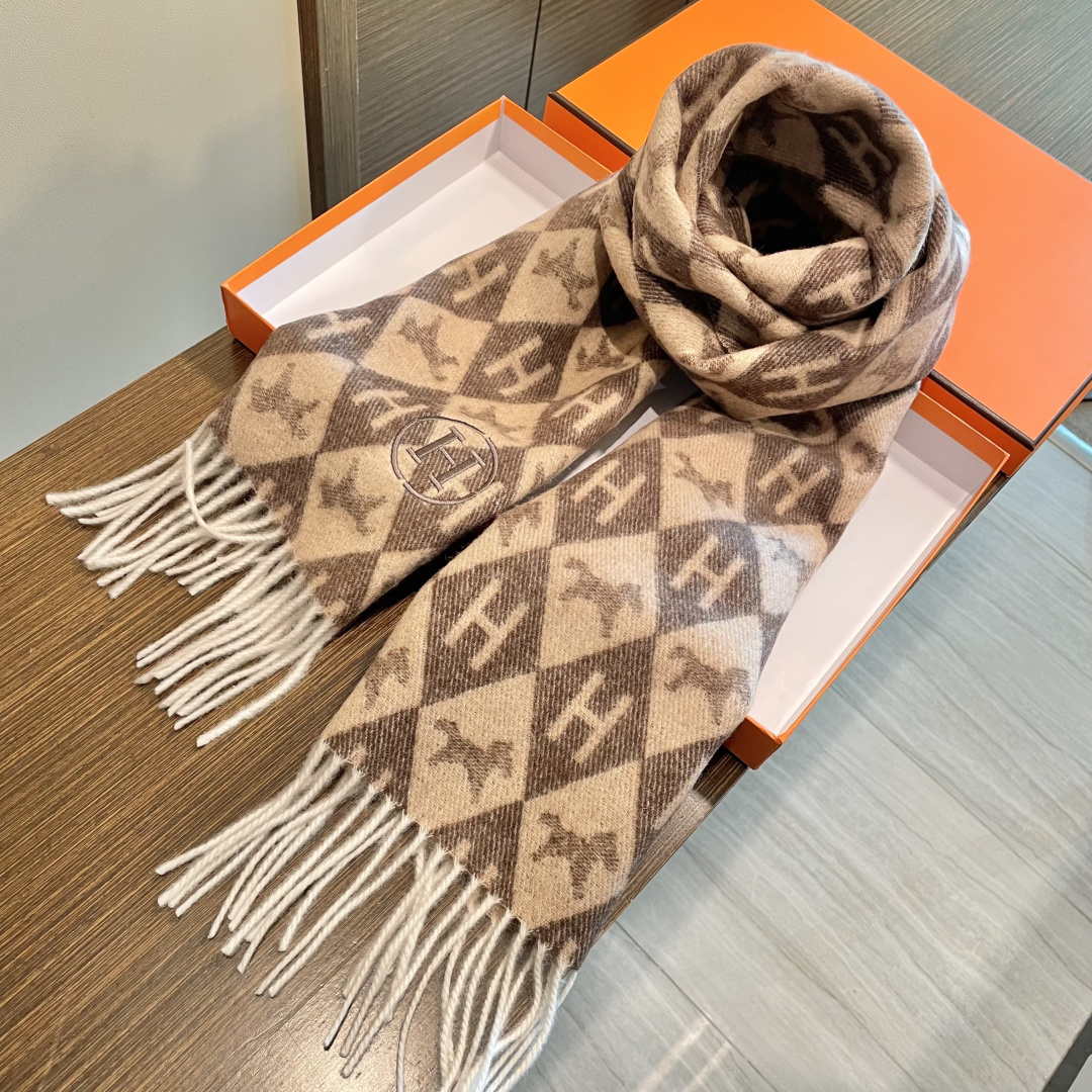 上新2025爱马仕双面男女款围巾且买且珍惜😍~都是出口订单所以比较难遇❤️东西讲究少而精😍好看的一定要收