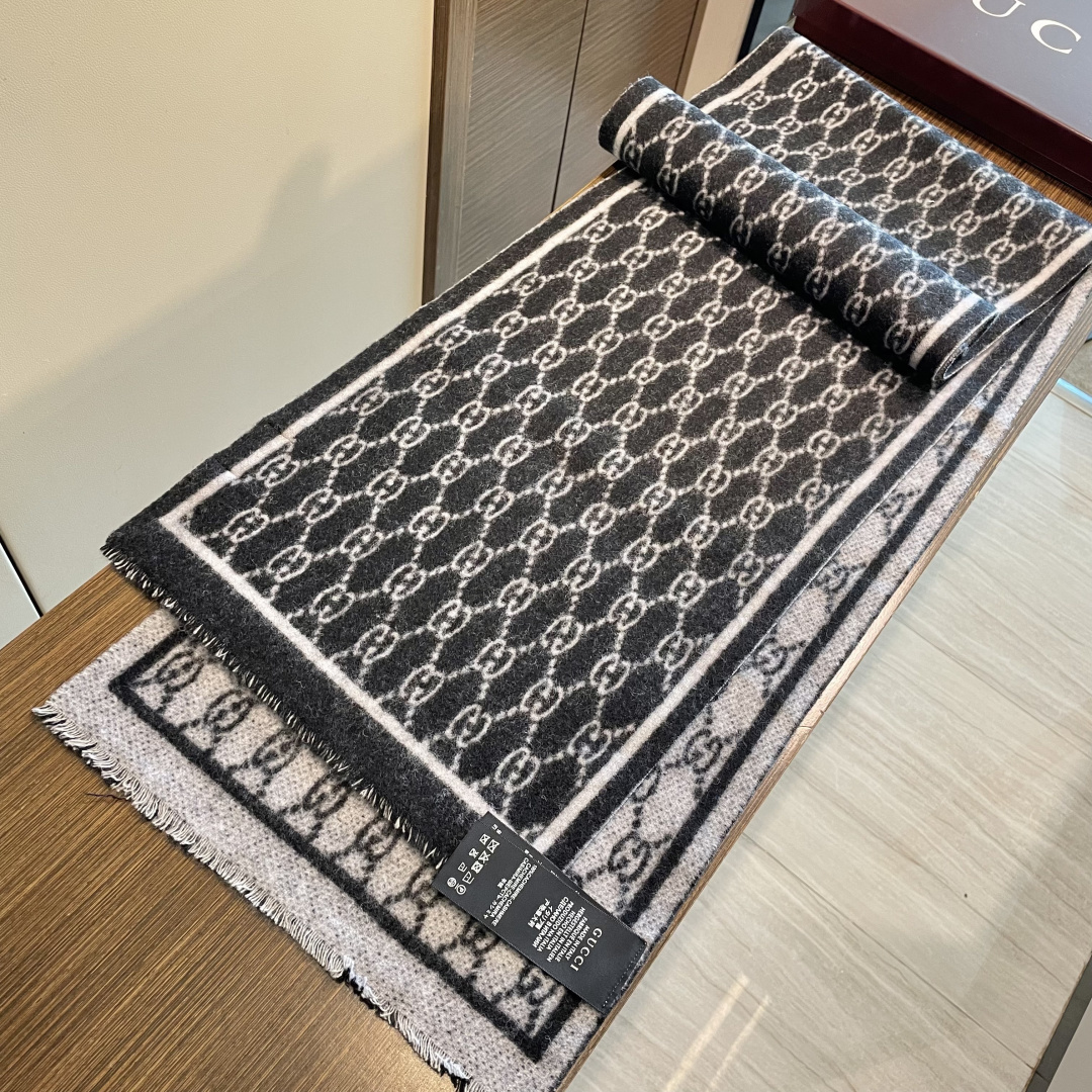 古奇【双G提花双面】款式经典，男女都可以 大方时髦，不过时，随便什么时候拿出来戴都好看。Gucci这款限