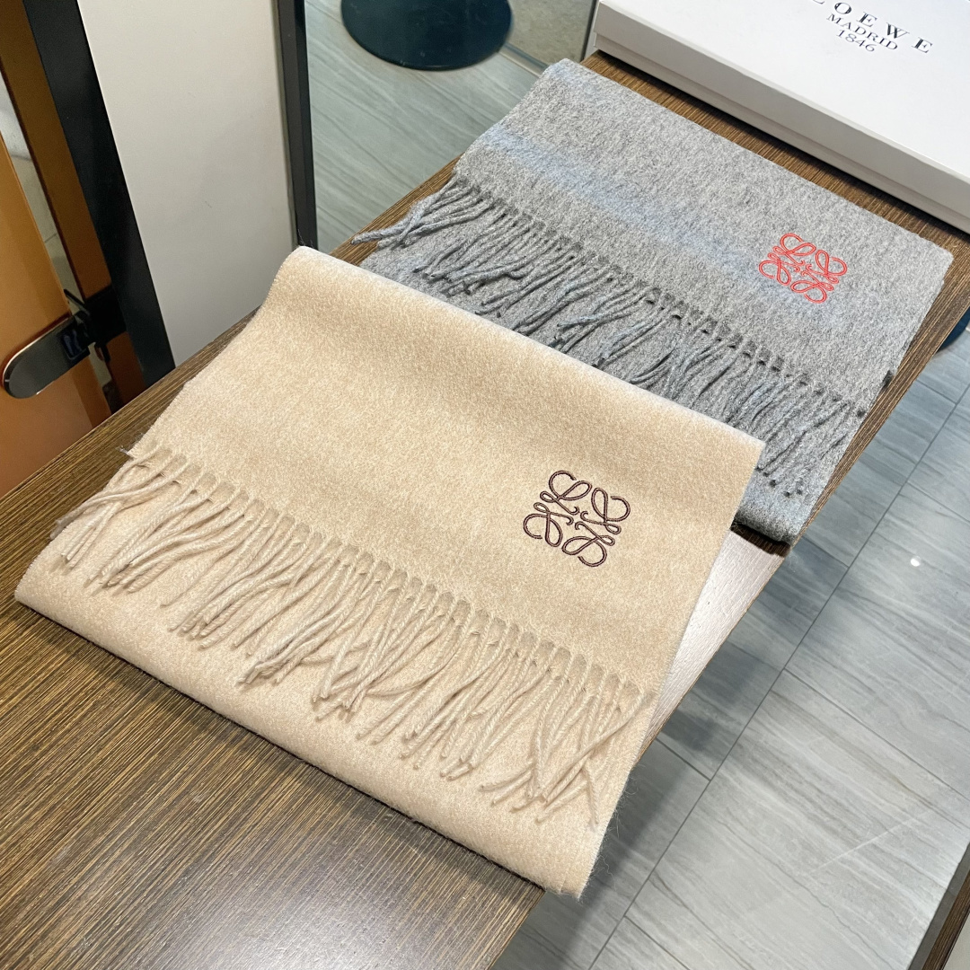 Loewe罗意威今年最新的订单(讲真，送人自用百分推荐)SviP推荐(自留.品质绝对放心).真心觉得可以