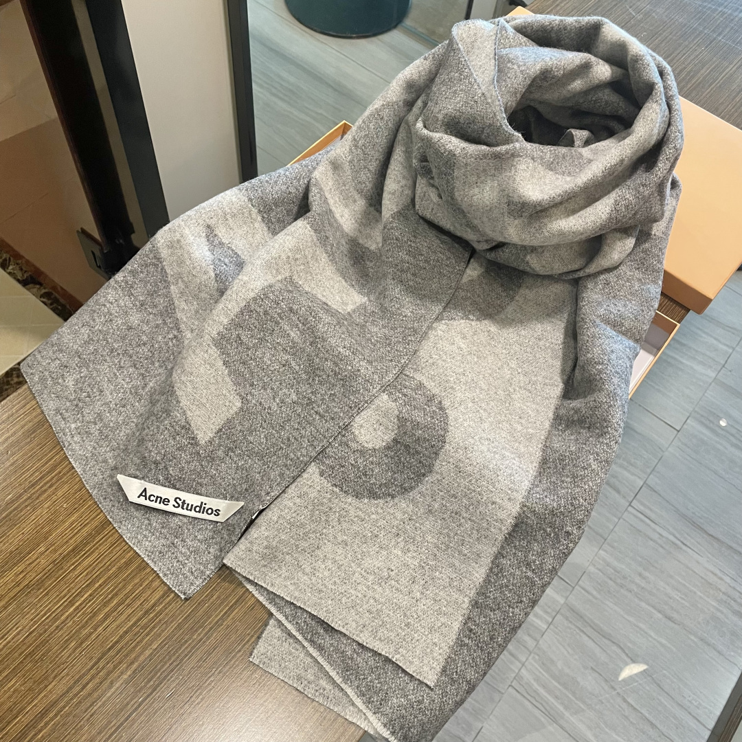 【acne大字母披肩】今年最热的款 🚨🚨原单原厂出品 超级大logo 🎆🎆双面三色纱提花工艺 🎟🎟波普艺