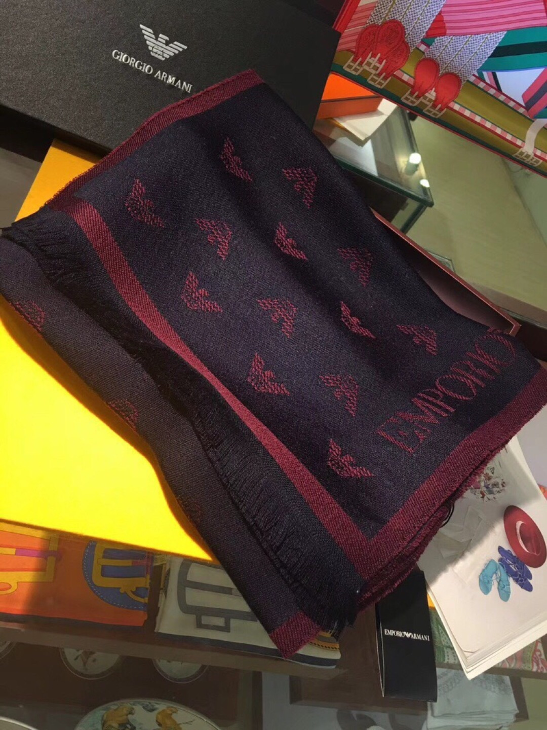 怒赞自留‼️家属福利，专柜同步在售，这个价格真的无敌超值！亲妈价格回馈~买到绝对值‼️Armani阿玛尼