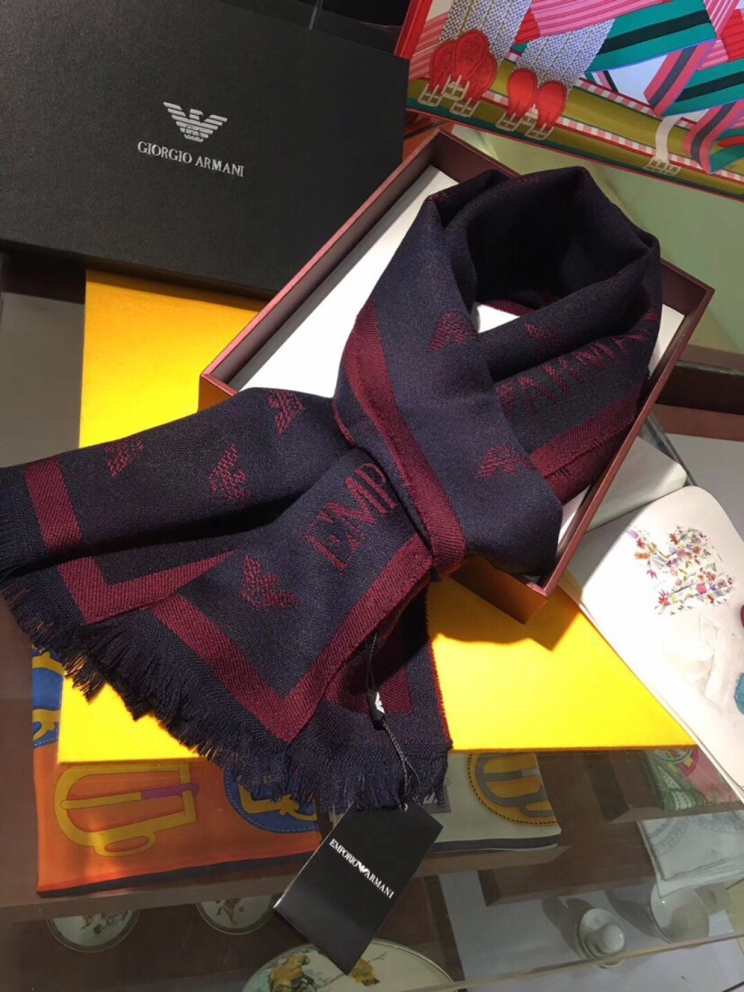 怒赞自留‼️家属福利，专柜同步在售，这个价格真的无敌超值！亲妈价格回馈~买到绝对值‼️Armani阿玛尼