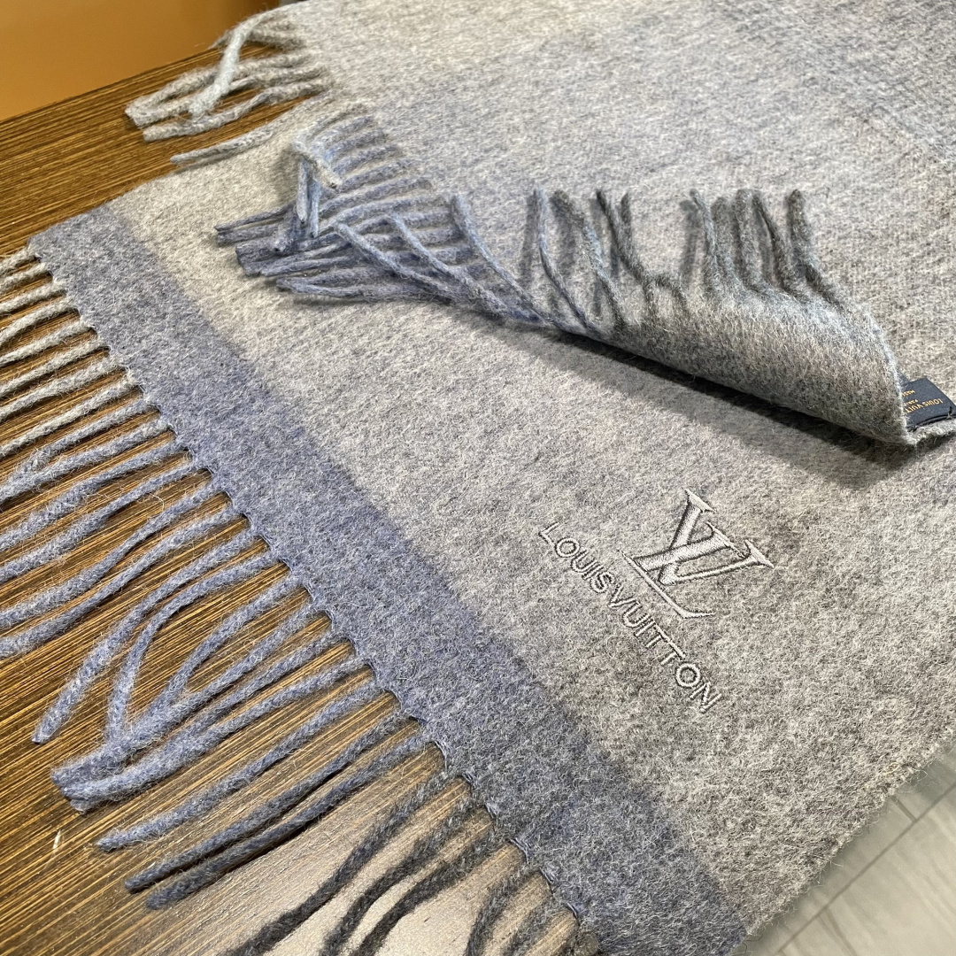 【▪️怒赞推荐‼️高端男士款~】超级无敌赞的男士羊绒围巾！！ZG同步在售，这个价格真的无敌超值！亲妈价格