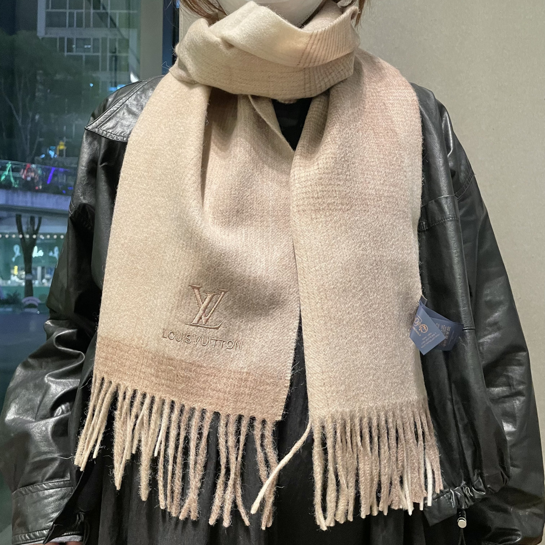 【▪️怒赞推荐‼️高端男士款~】超级无敌赞的男士羊绒围巾！！ZG同步在售，这个价格真的无敌超值！亲妈价格