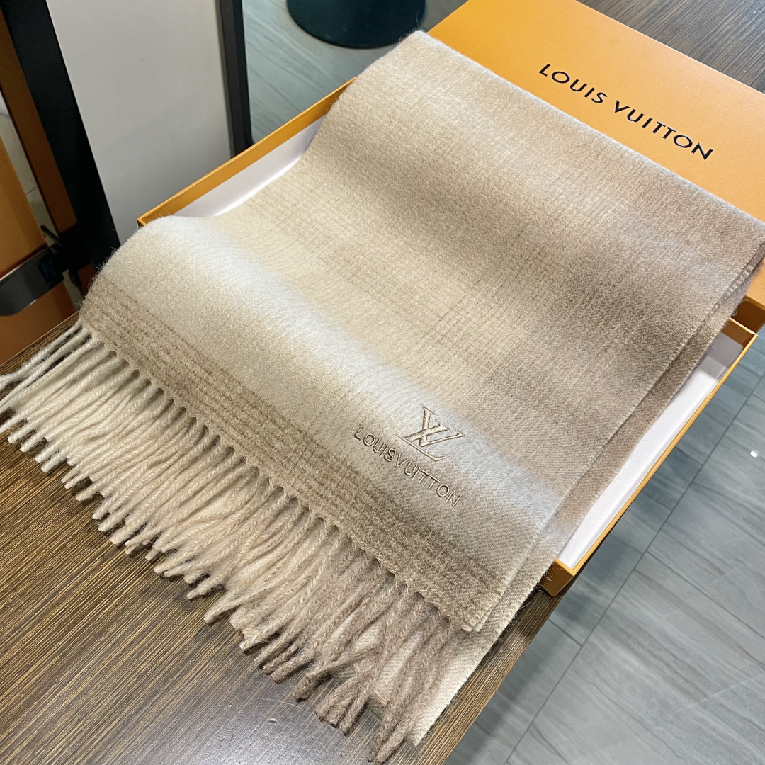 【▪️怒赞推荐‼️高端男士款~】超级无敌赞的男士羊绒围巾！！ZG同步在售，这个价格真的无敌超值！亲妈价格