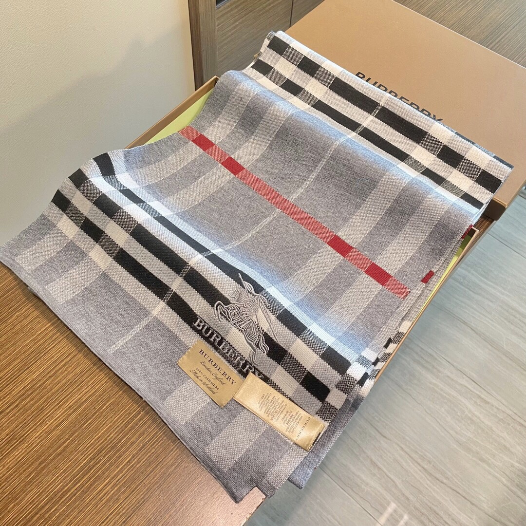 爆款上新 情侣款👍👍B家【经典战马】独家牛货🐂 奢华尽在尺寸之间，高端品质‼️具有超高羊绒品质才会被此品