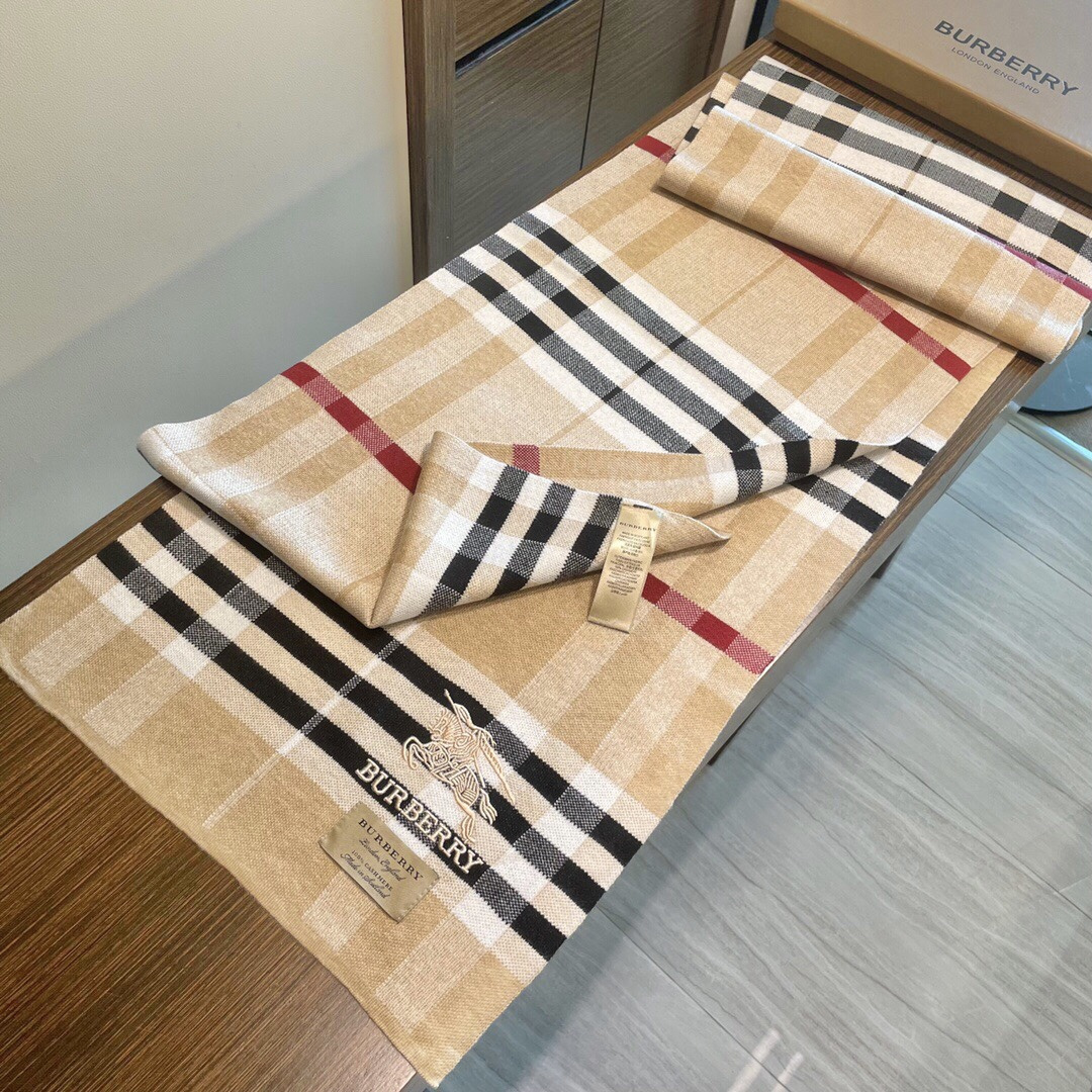 爆款上新 情侣款👍👍B家【经典战马】独家牛货🐂 奢华尽在尺寸之间，高端品质‼️具有超高羊绒品质才会被此品