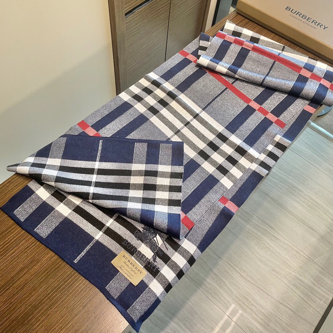 爆款上新 情侣款👍👍B家【经典战马】独家牛货🐂 奢华尽在尺寸之间，高端品质‼️具有超高羊绒品质才会被此品