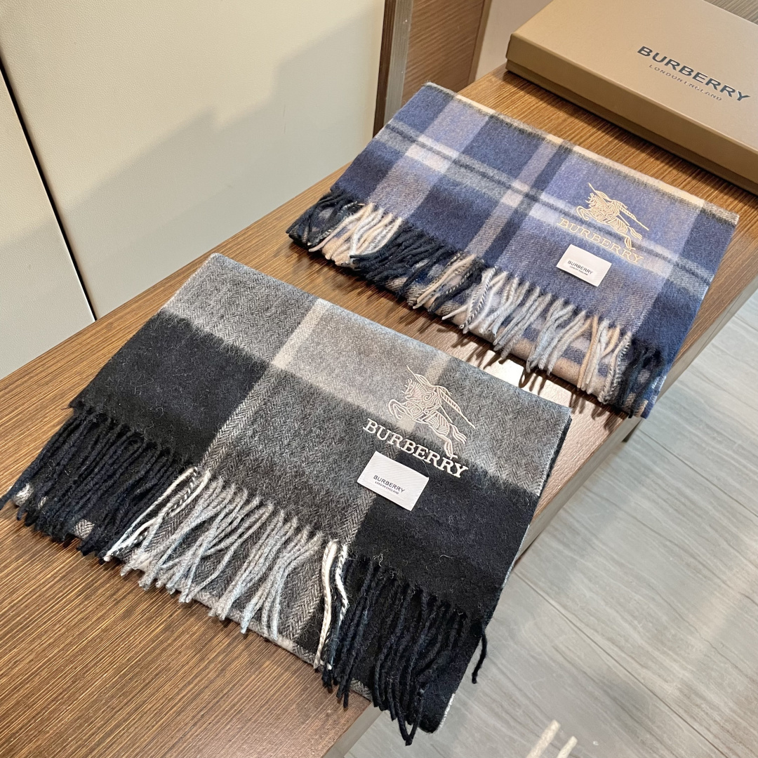 【巴宝莉】欧洲羊绒男女款发售，👊顶级原单正品尾货🌲，明星同款，🎩优雅温和的时尚之美，穿上有型，🆚在任何场