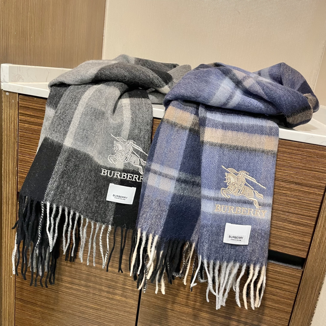 【巴宝莉】欧洲羊绒男女款发售，👊顶级原单正品尾货🌲，明星同款，🎩优雅温和的时尚之美，穿上有型，🆚在任何场