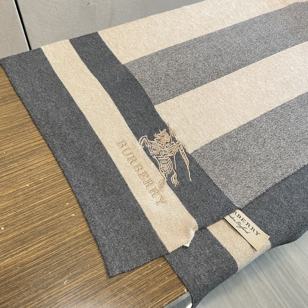 爆款上新 情侣款👍👍B家【经典战马】独家牛货🐂 奢华尽在尺寸之间，高端品质‼️具有超高羊绒品质才会被此品