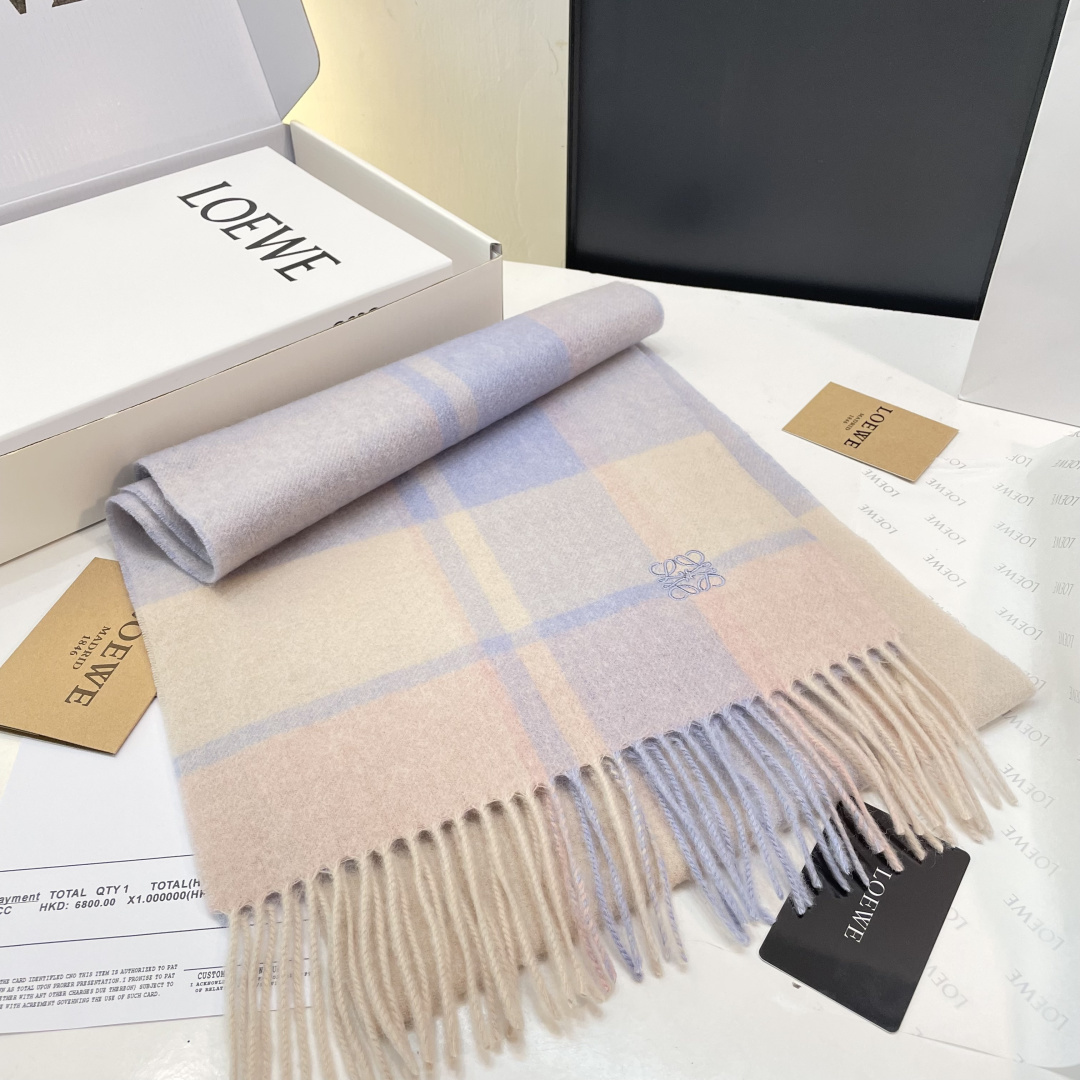 Loewe罗意威今年最新的订单(讲真，送人自用百分推荐)SviP推荐(自留.品质绝对放心).真心觉得可以