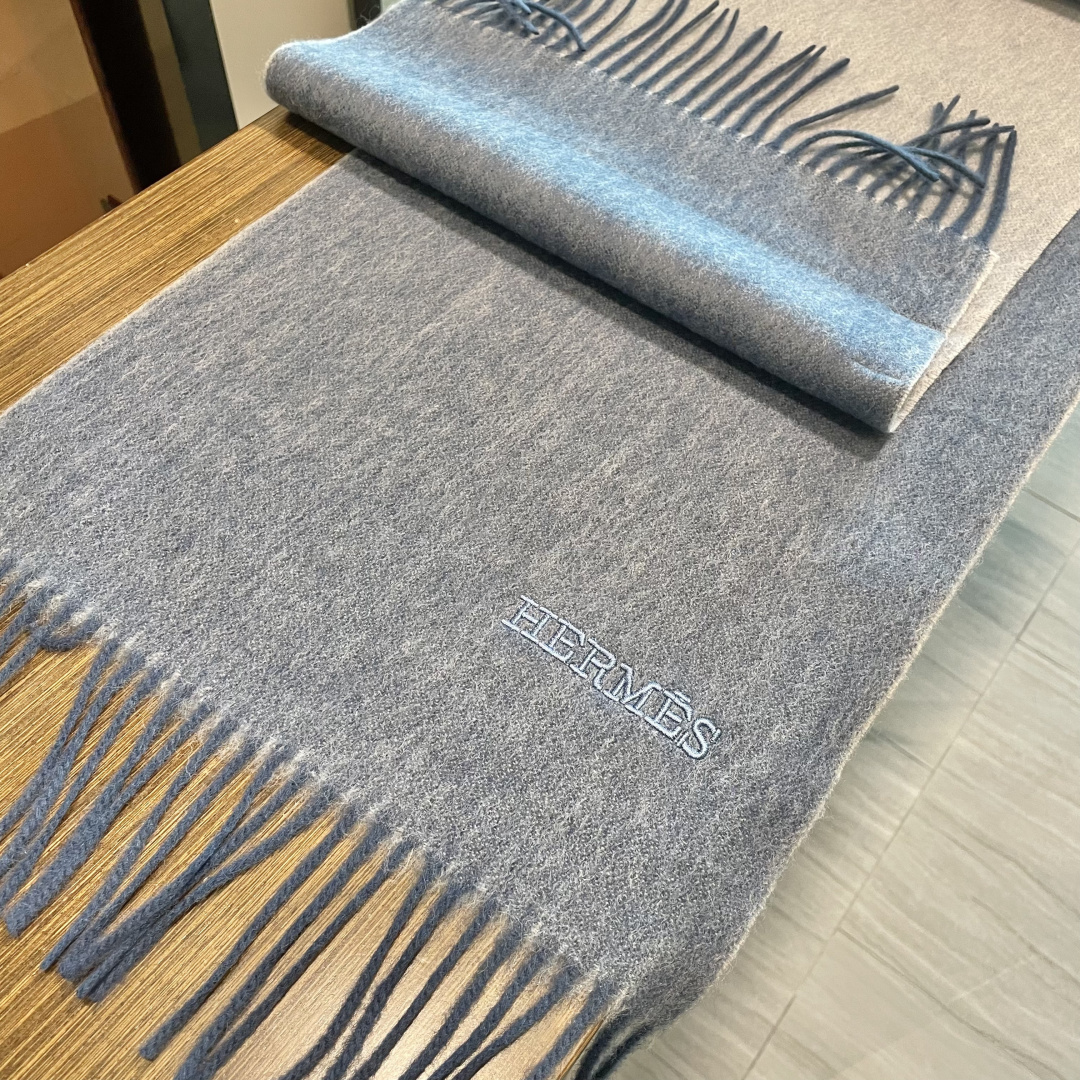 新色到❤️ 怒推走量双面爱马仕新款🎊重磅推荐🎊官网最新款💥 100%顶级山羊绒材质。非常保暖👑 柔软亲肤