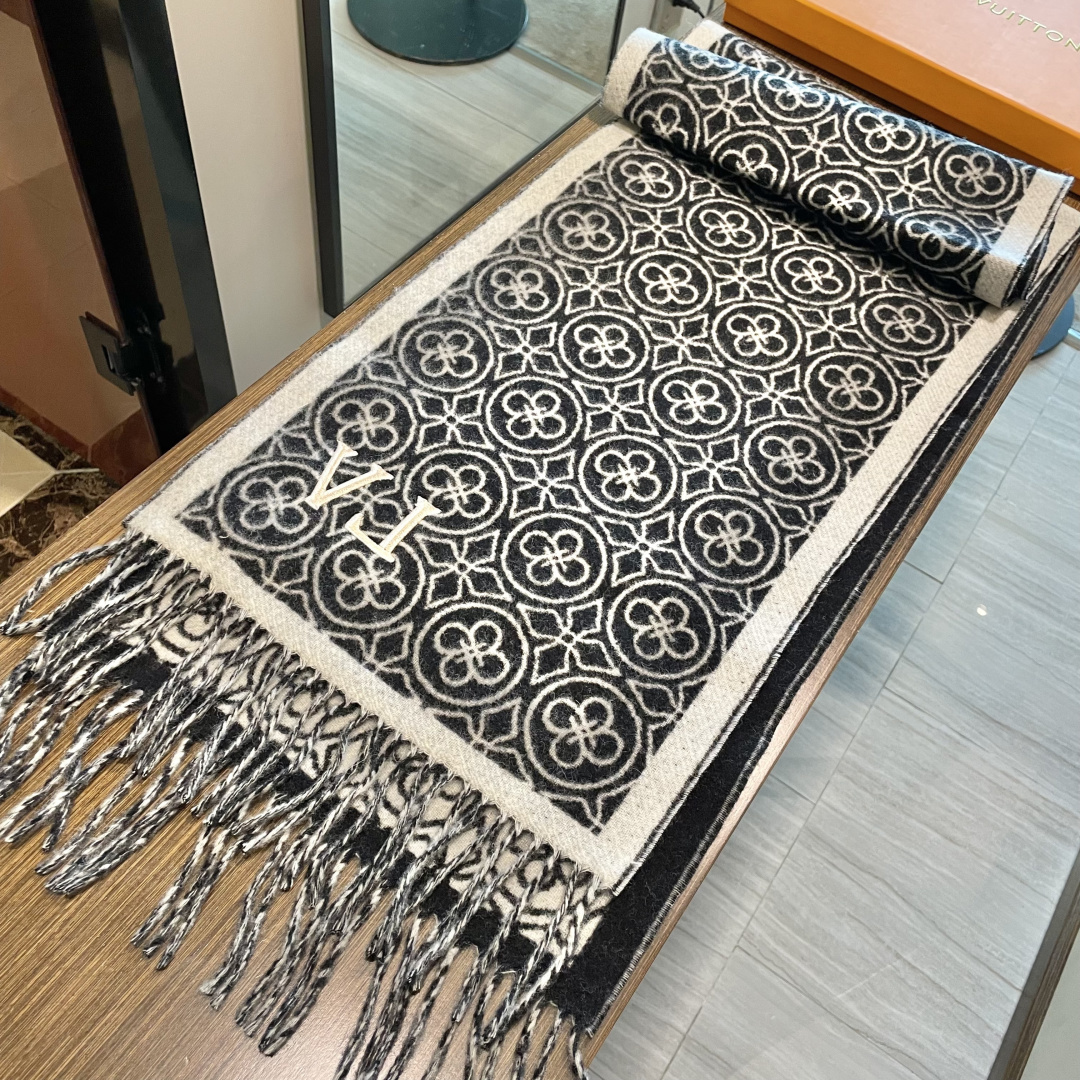 LV当下最主打男女款‼️】时下最。时尚的Logo潮流风格！非常有型，可以做情侣款❤️型男型女，绅士，白富