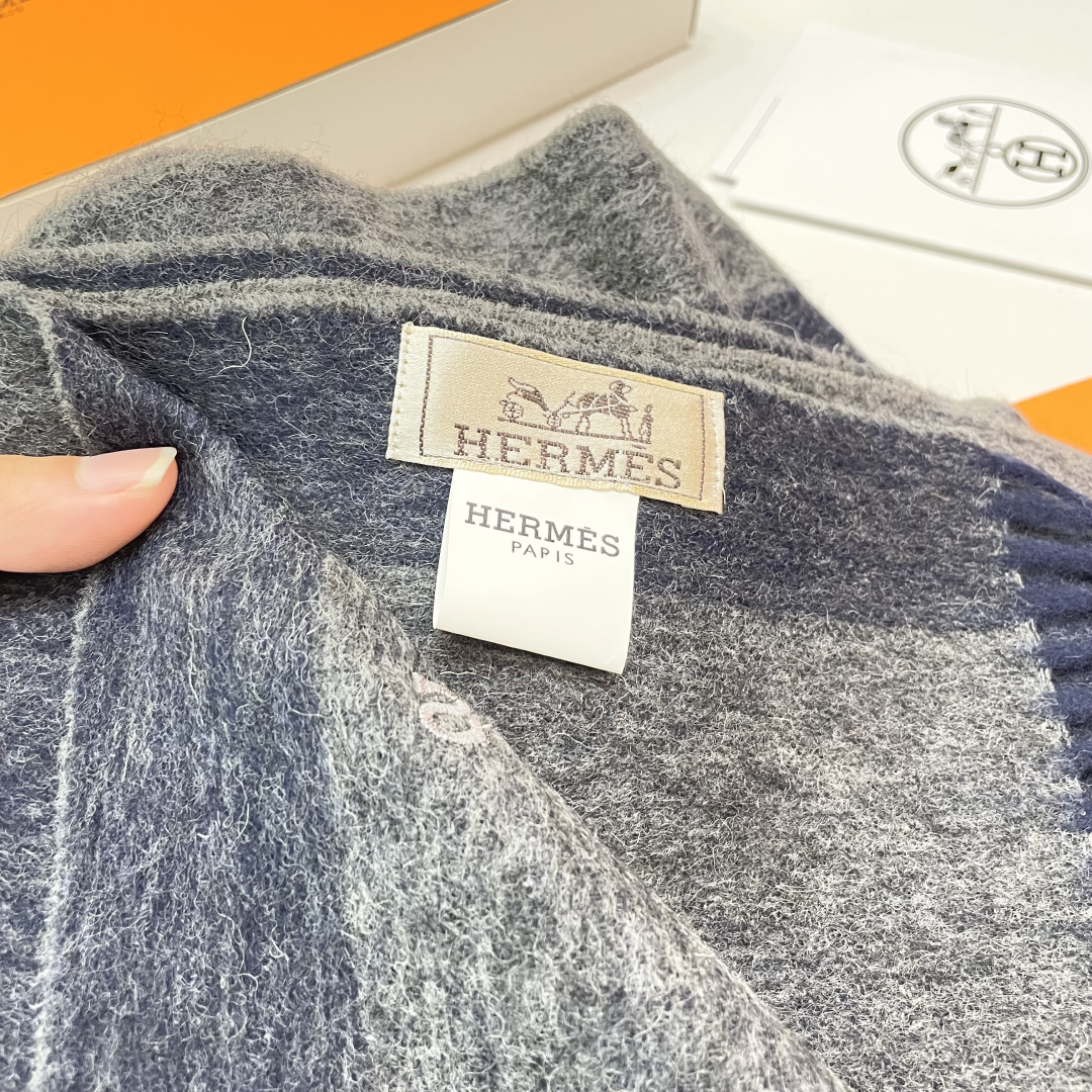 爆款推荐⚠️爱马仕好看到尖叫‼️顶级山羊绒款☀☁️‼️💯非常赞的情侣款围巾💟💟💟此款是专柜限量款👍💋顶级