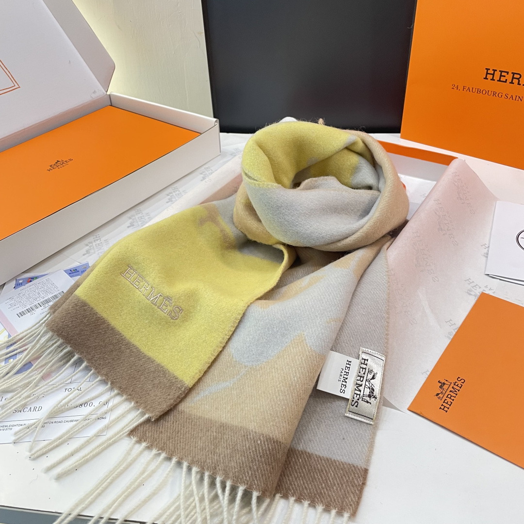 上新2025爱马仕男女款围巾且买且珍惜😍~都是出口订单所以比较难遇❤️东西讲究少而精😍好看的一定要收😎这