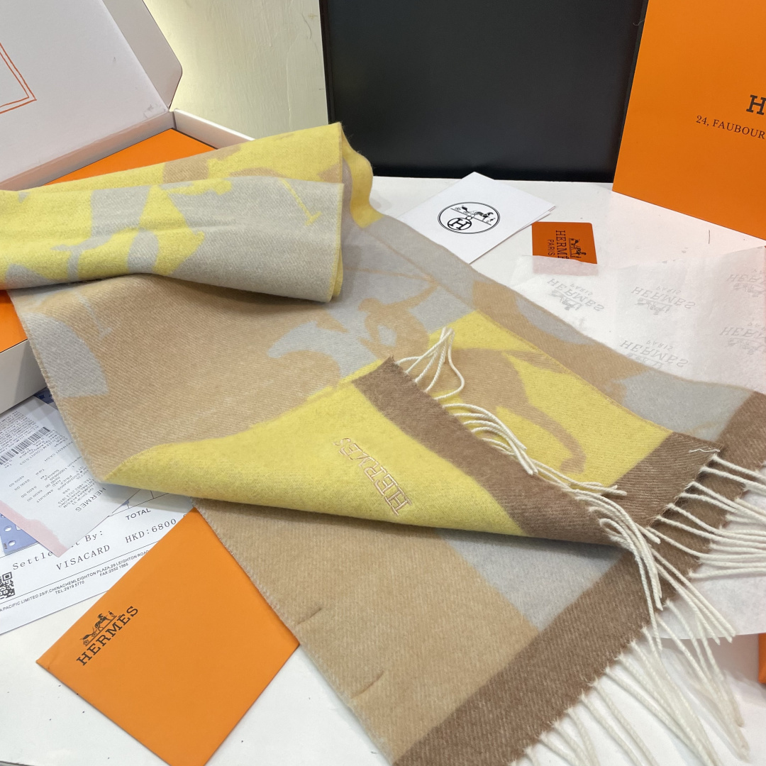 上新2025爱马仕男女款围巾且买且珍惜😍~都是出口订单所以比较难遇❤️东西讲究少而精😍好看的一定要收😎这