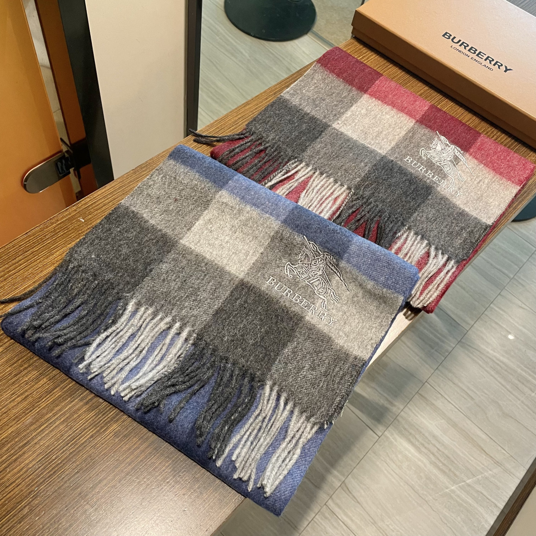 【巴宝莉】欧洲羊绒男女款发售，👊顶级原单正品尾货🌲，明星同款，🎩优雅温和的时尚之美，穿上有型，🆚在任何场