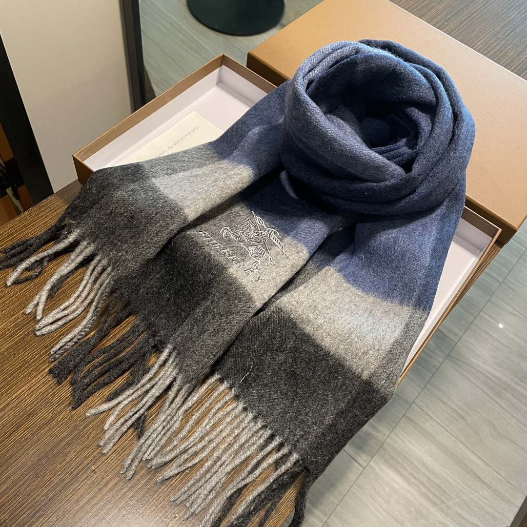 【巴宝莉】欧洲羊绒男女款发售，👊顶级原单正品尾货🌲，明星同款，🎩优雅温和的时尚之美，穿上有型，🆚在任何场