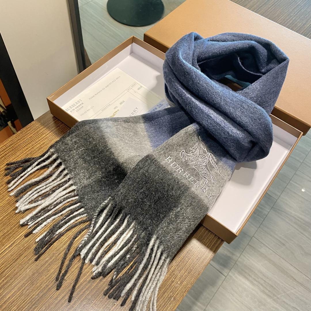 【巴宝莉】欧洲羊绒男女款发售，👊顶级原单正品尾货🌲，明星同款，🎩优雅温和的时尚之美，穿上有型，🆚在任何场