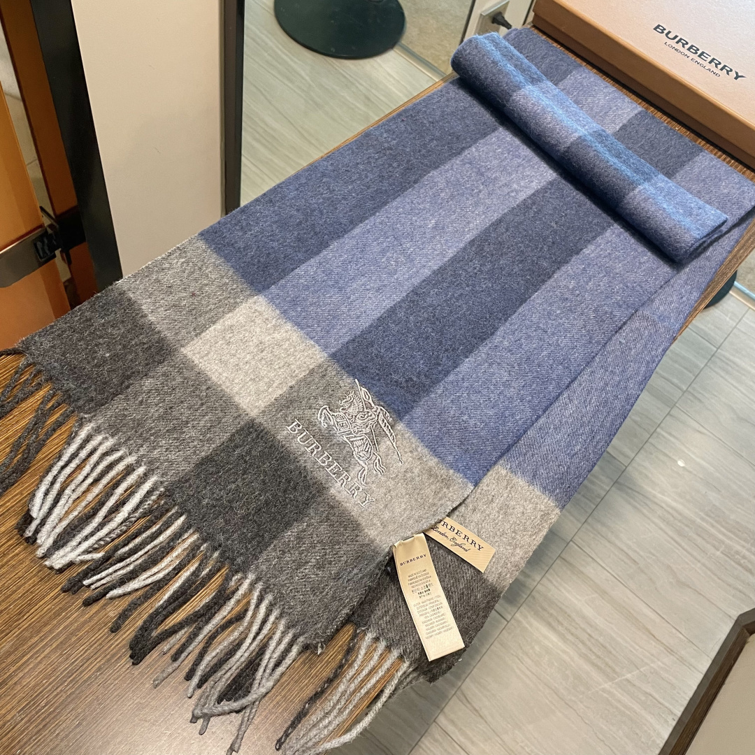 【巴宝莉】欧洲羊绒男女款发售，👊顶级原单正品尾货🌲，明星同款，🎩优雅温和的时尚之美，穿上有型，🆚在任何场