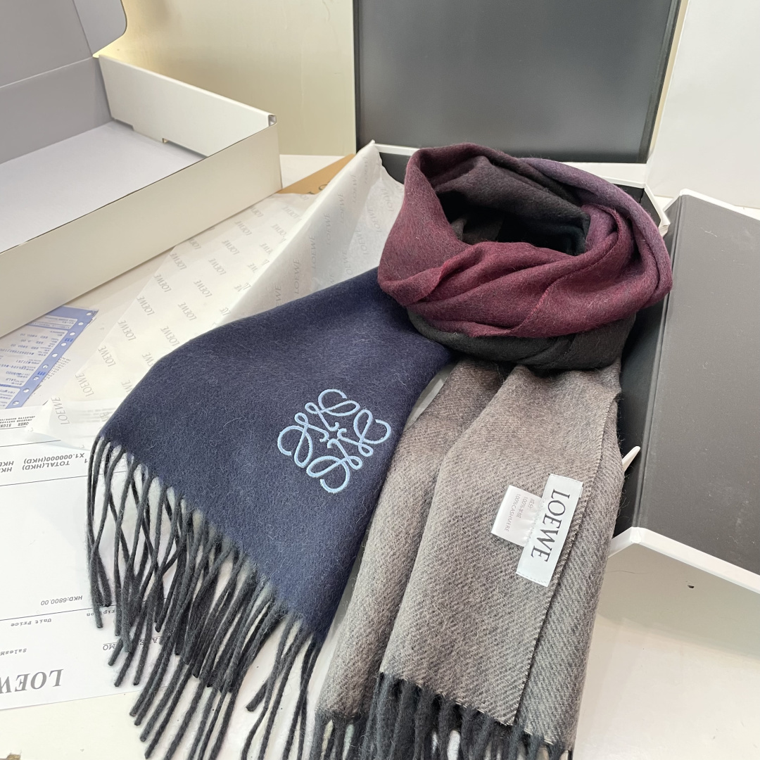 Loewe罗意威今年最新的订单(讲真，送人自用百分推荐)SviP推荐(自留.品质绝对放心).真心觉得可以