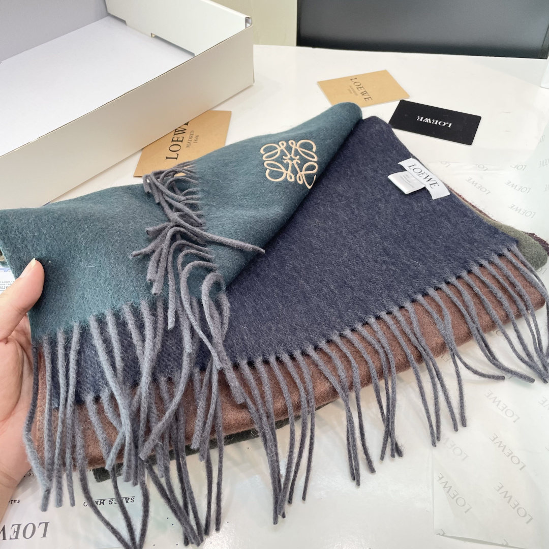 Loewe罗意威今年最新的订单(讲真，送人自用百分推荐)SviP推荐(自留.品质绝对放心).真心觉得可以