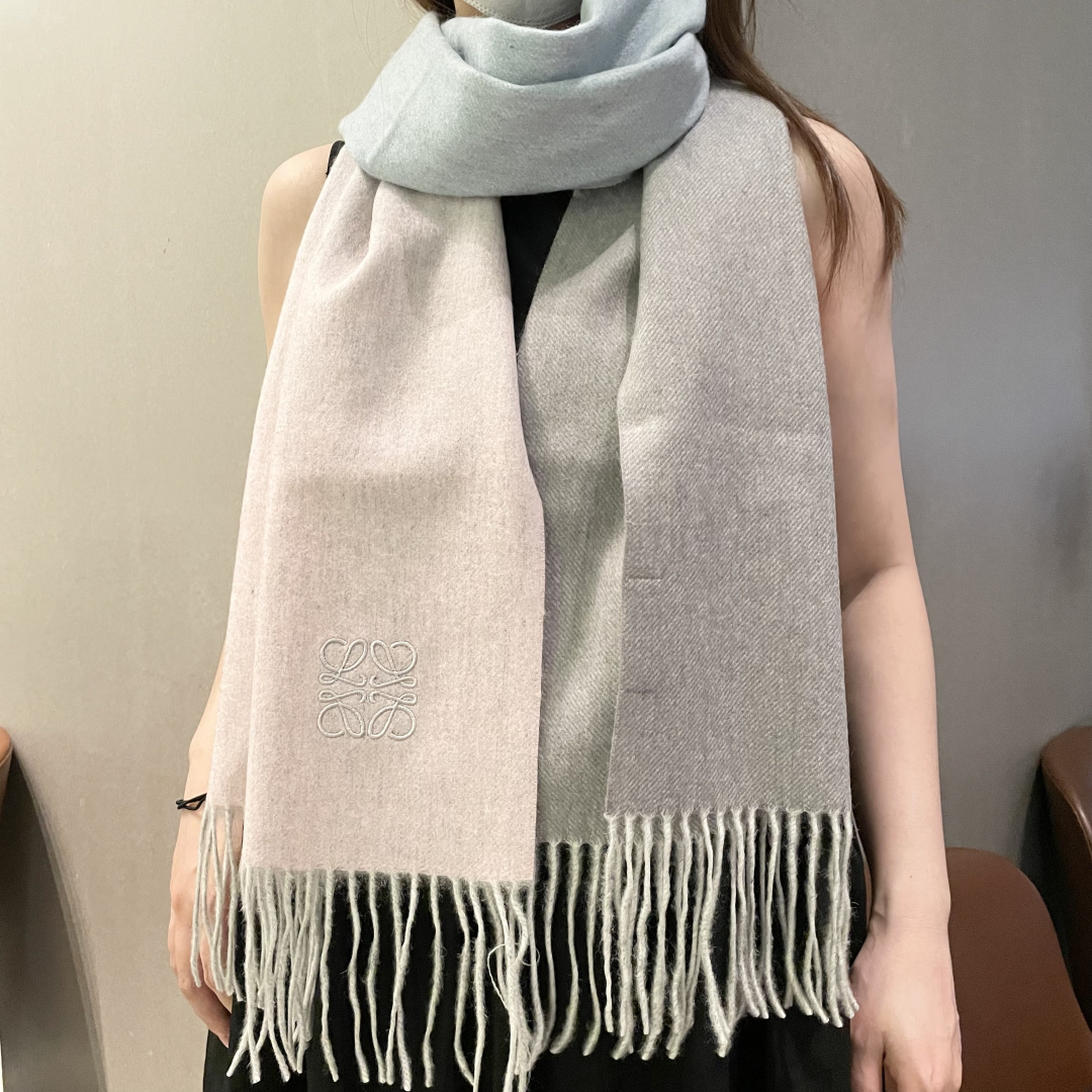 Loewe罗意威今年最新的订单(讲真，送人自用百分推荐)SviP推荐(自留.品质绝对放心).真心觉得可以