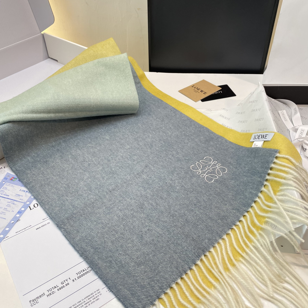 Loewe罗意威今年最新的订单(讲真，送人自用百分推荐)SviP推荐(自留.品质绝对放心).真心觉得可以