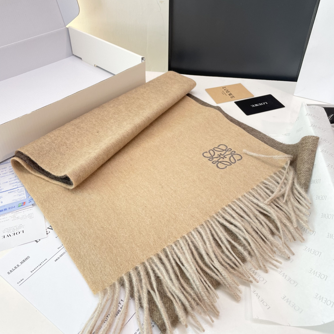 Loewe罗意威今年最新的订单(讲真，送人自用百分推荐)SviP推荐(自留.品质绝对放心).真心觉得可以