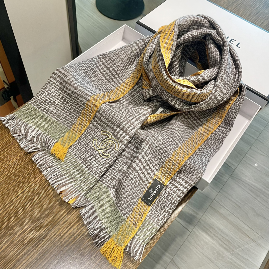 新款 搭配利器🆕🆕 香奈儿系列货 专供viP 产品 ♥顶级苏格兰进口绵羊毛 纹路织法使围巾赋有弹性且柔软