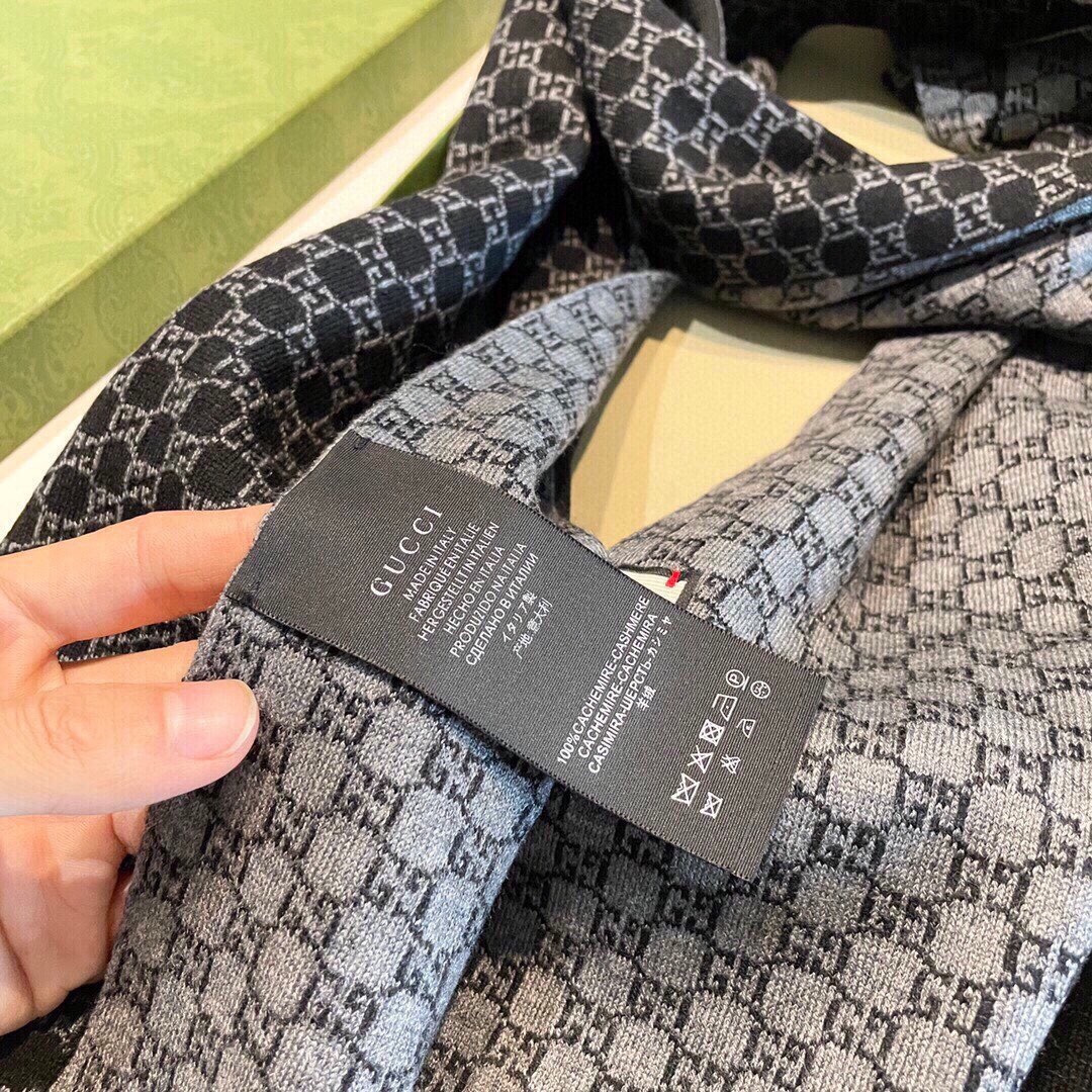 专柜最新款💨古奇火爆来袭💥🎊顶级色织工艺。此工艺只有大牌纯正代工厂才有的工艺‼️100%顶级针织加羊绒👐