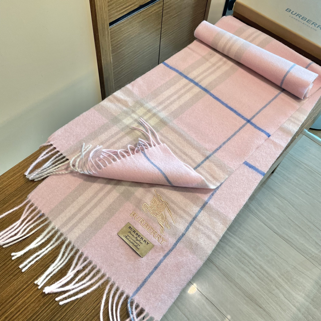 爆款‼️顶级高尖端巴宝利供迪拜出口货‼️】🎀男士女士围巾新品✨羊绒经典条纹编织👐围巾♨️高尖端产物⚠️经