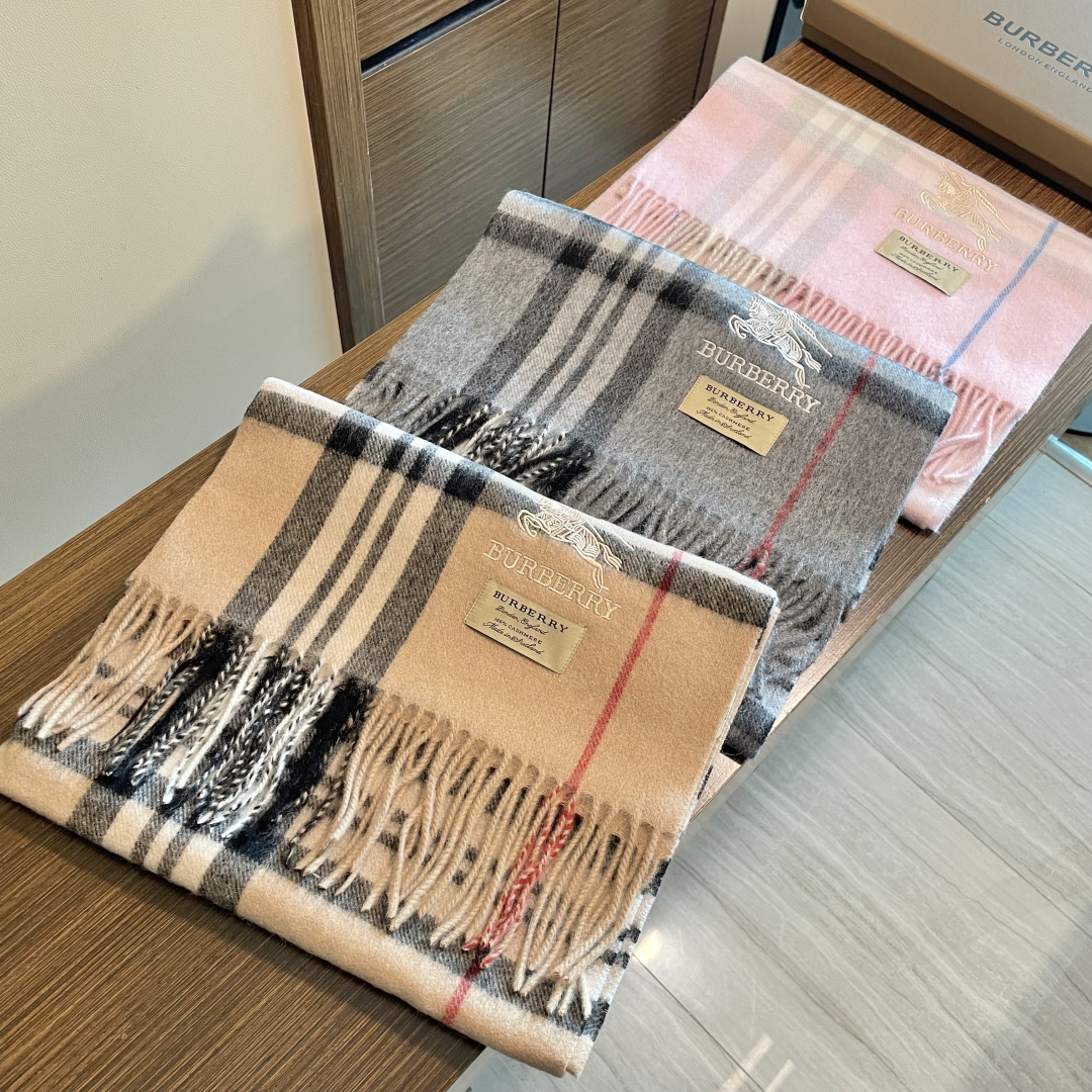 爆款‼️顶级高尖端巴宝利供迪拜出口货‼️】🎀男士女士围巾新品✨羊绒经典条纹编织👐围巾♨️高尖端产物⚠️经