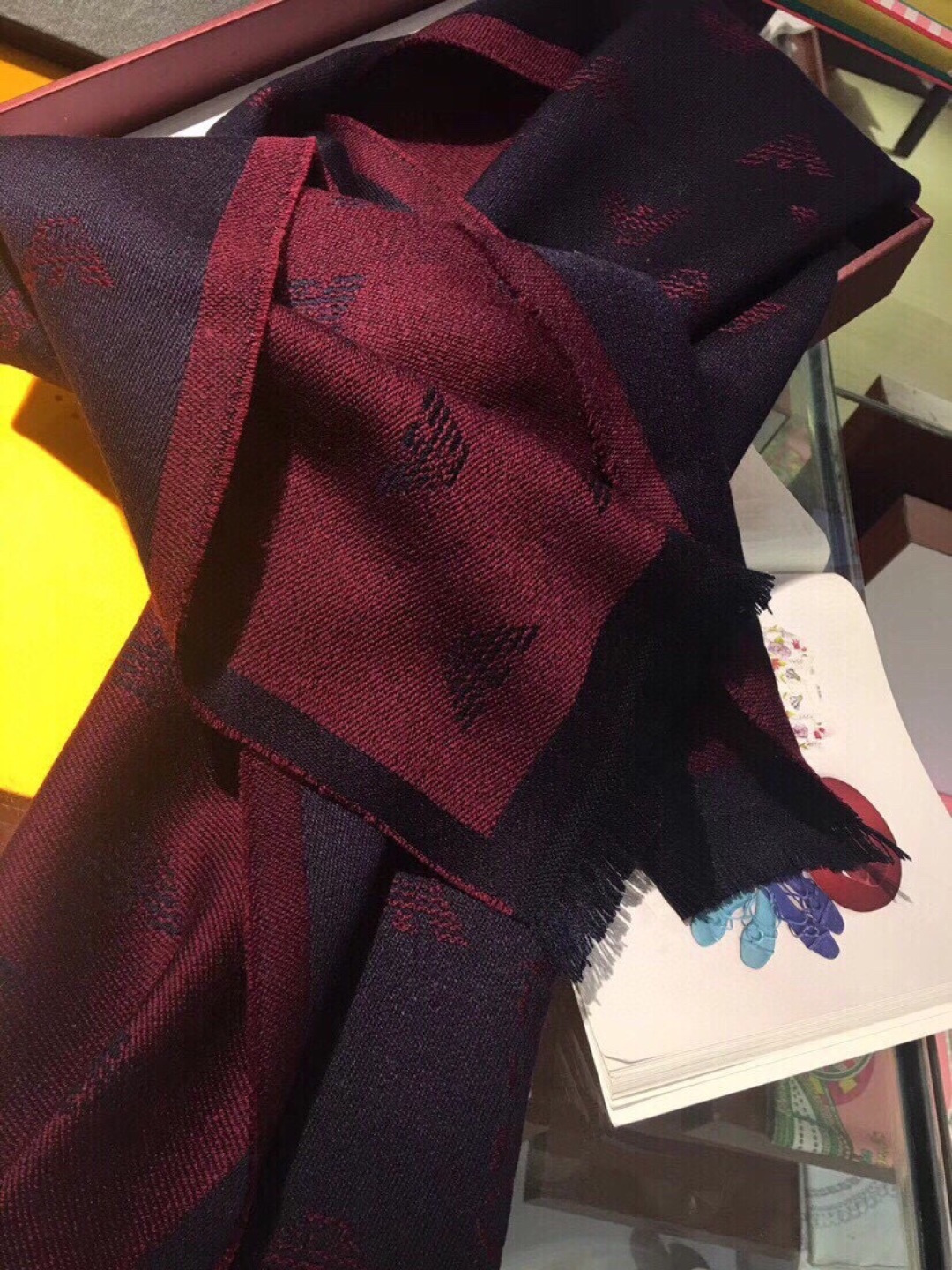 怒赞自留‼️家属福利，专柜同步在售，这个价格真的无敌超值！亲妈价格回馈~买到绝对值‼️Armani阿玛尼