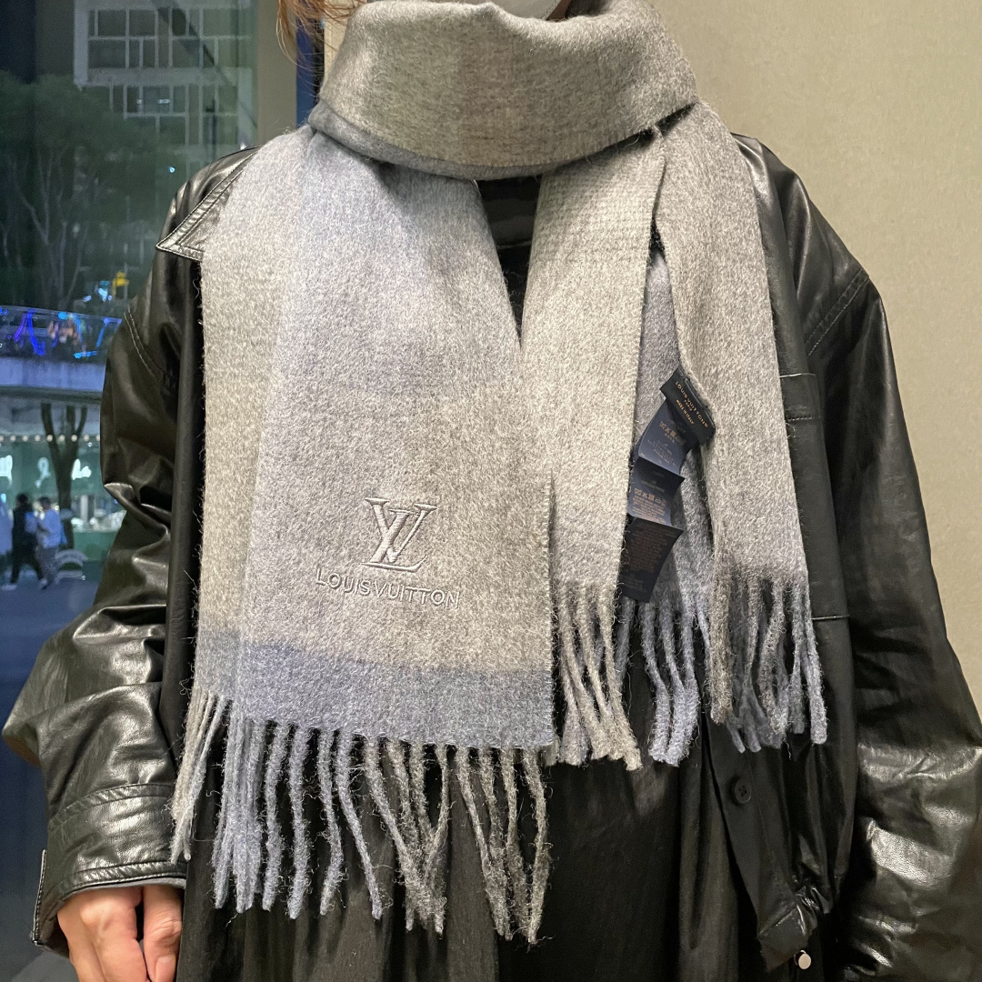 【▪️怒赞推荐‼️高端男士款~】超级无敌赞的男士羊绒围巾！！ZG同步在售，这个价格真的无敌超值！亲妈价格