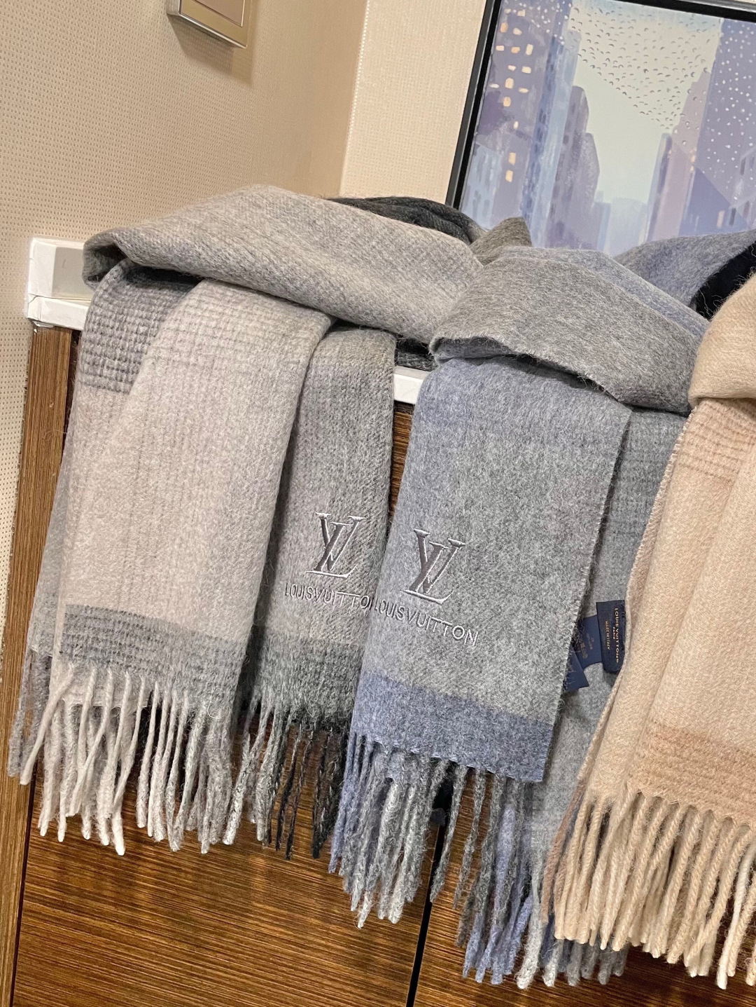 【▪️怒赞推荐‼️高端男士款~】超级无敌赞的男士羊绒围巾！！ZG同步在售，这个价格真的无敌超值！亲妈价格