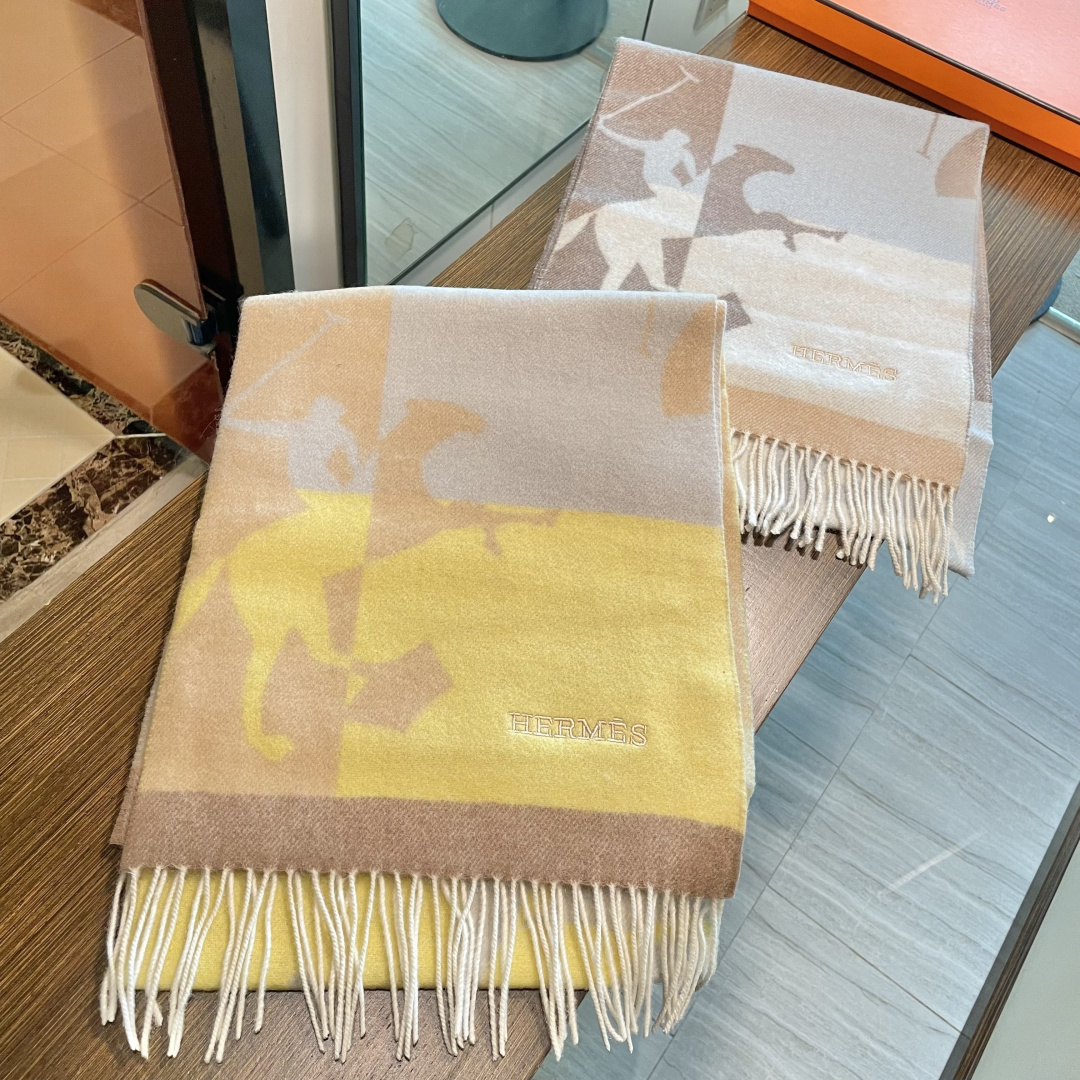 上新爱马仕男女款围巾且买且珍惜😍~都是出口订单所以比较难遇❤️东西讲究少而精😍好看的一定要收😎这款H家女