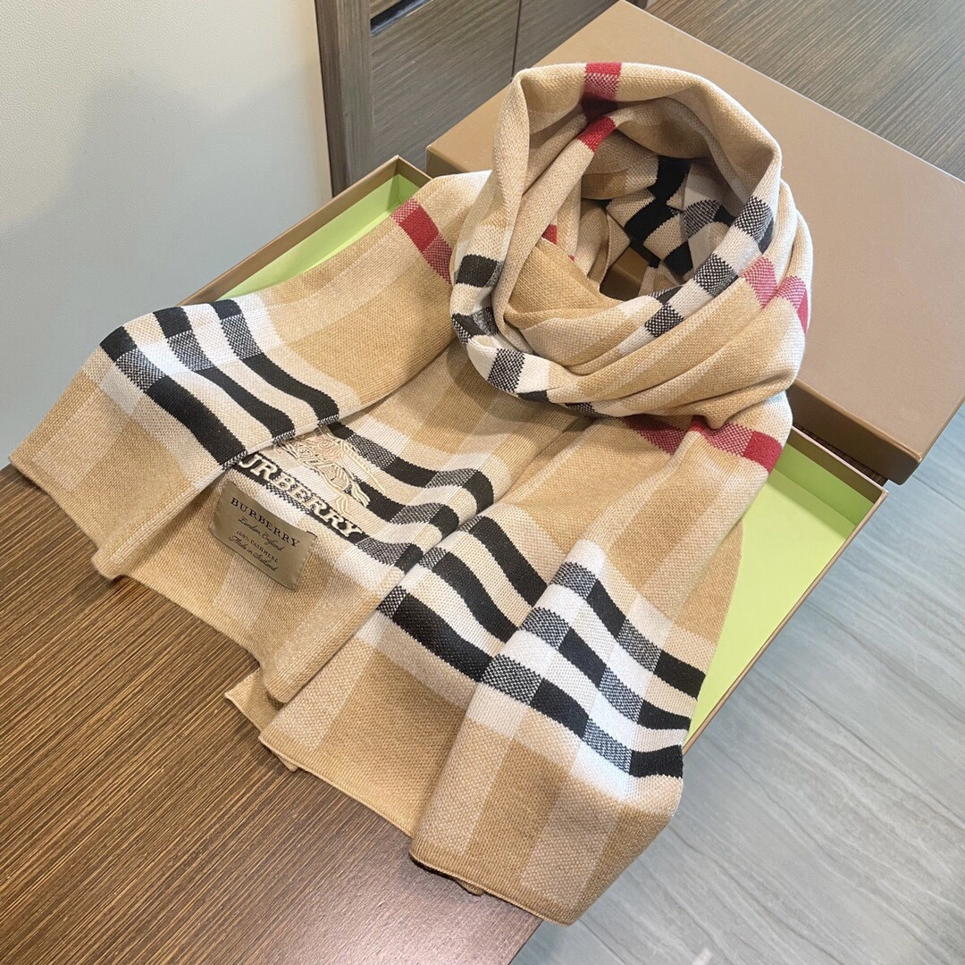 爆款上新 情侣款👍👍B家【经典战马】独家牛货🐂 奢华尽在尺寸之间，高端品质‼️具有超高羊绒品质才会被此品