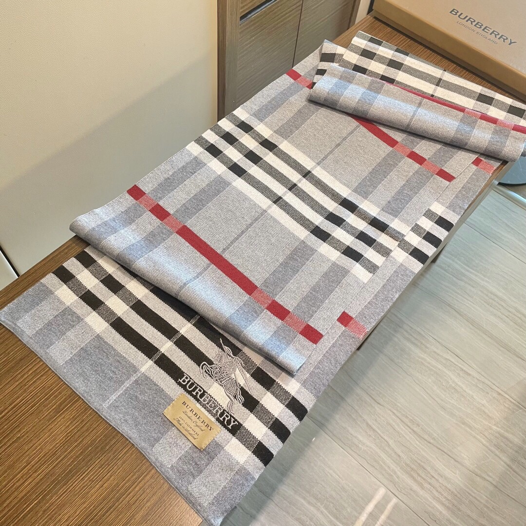 爆款上新 情侣款👍👍B家【经典战马】独家牛货🐂 奢华尽在尺寸之间，高端品质‼️具有超高羊绒品质才会被此品