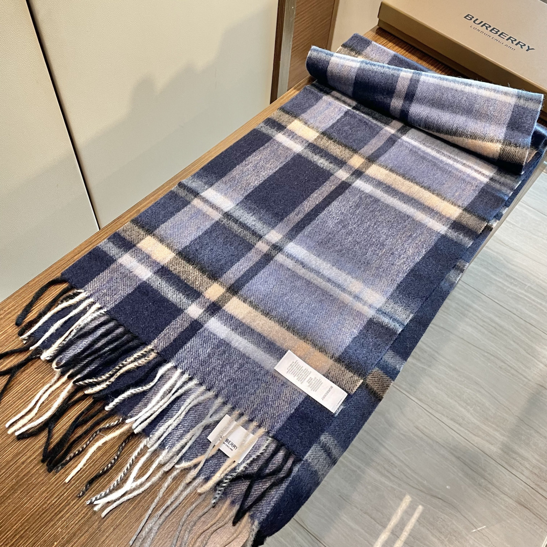 【巴宝莉】欧洲羊绒男女款发售，👊顶级原单正品尾货🌲，明星同款，🎩优雅温和的时尚之美，穿上有型，🆚在任何场