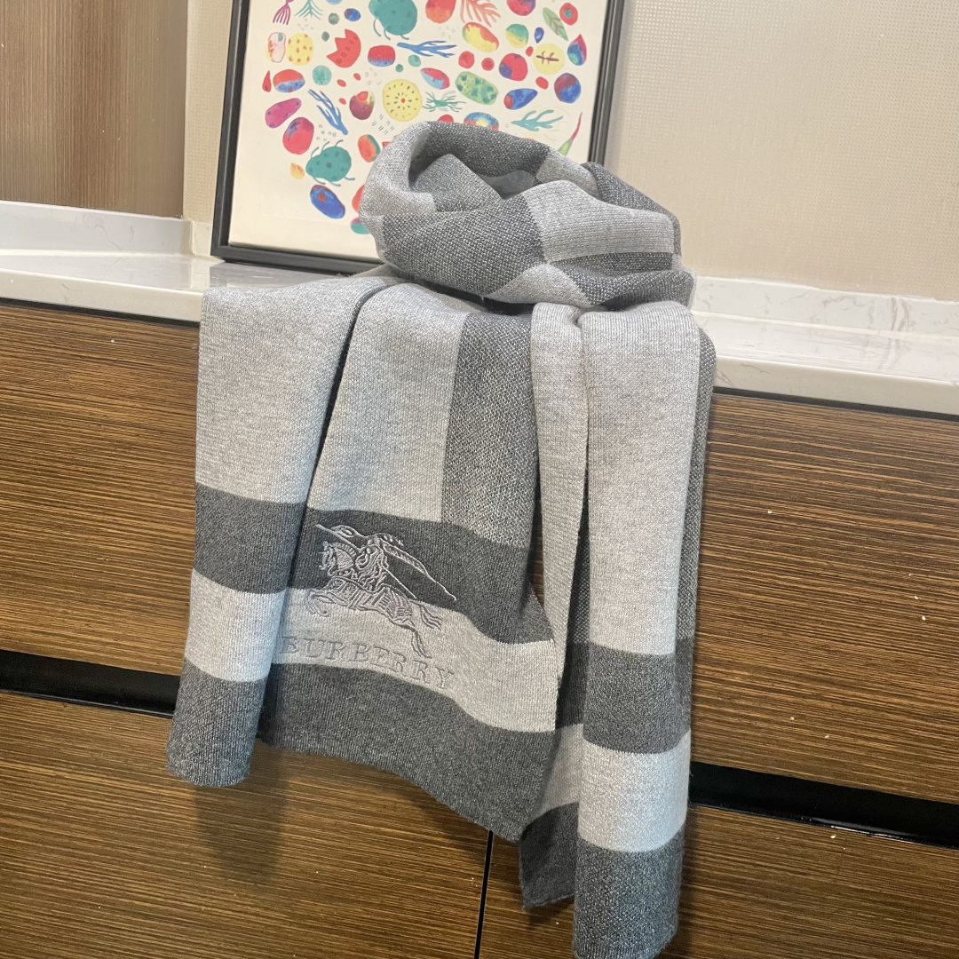 爆款上新 情侣款👍👍B家【经典战马】独家牛货🐂 奢华尽在尺寸之间，高端品质‼️具有超高羊绒品质才会被此品