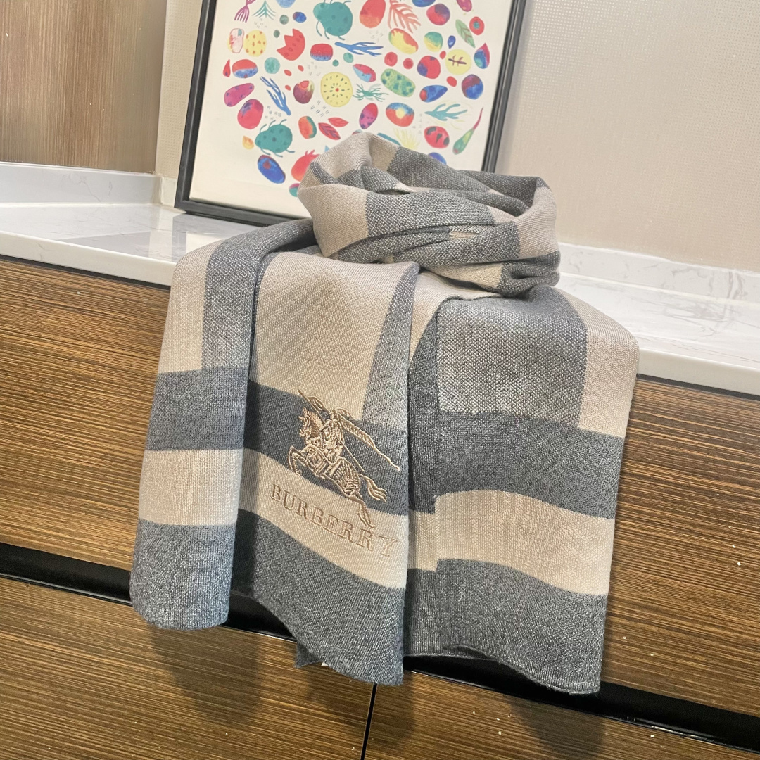 爆款上新 情侣款👍👍B家【经典战马】独家牛货🐂 奢华尽在尺寸之间，高端品质‼️具有超高羊绒品质才会被此品